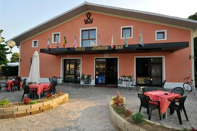 Facade/entrance in Hotel Johnson