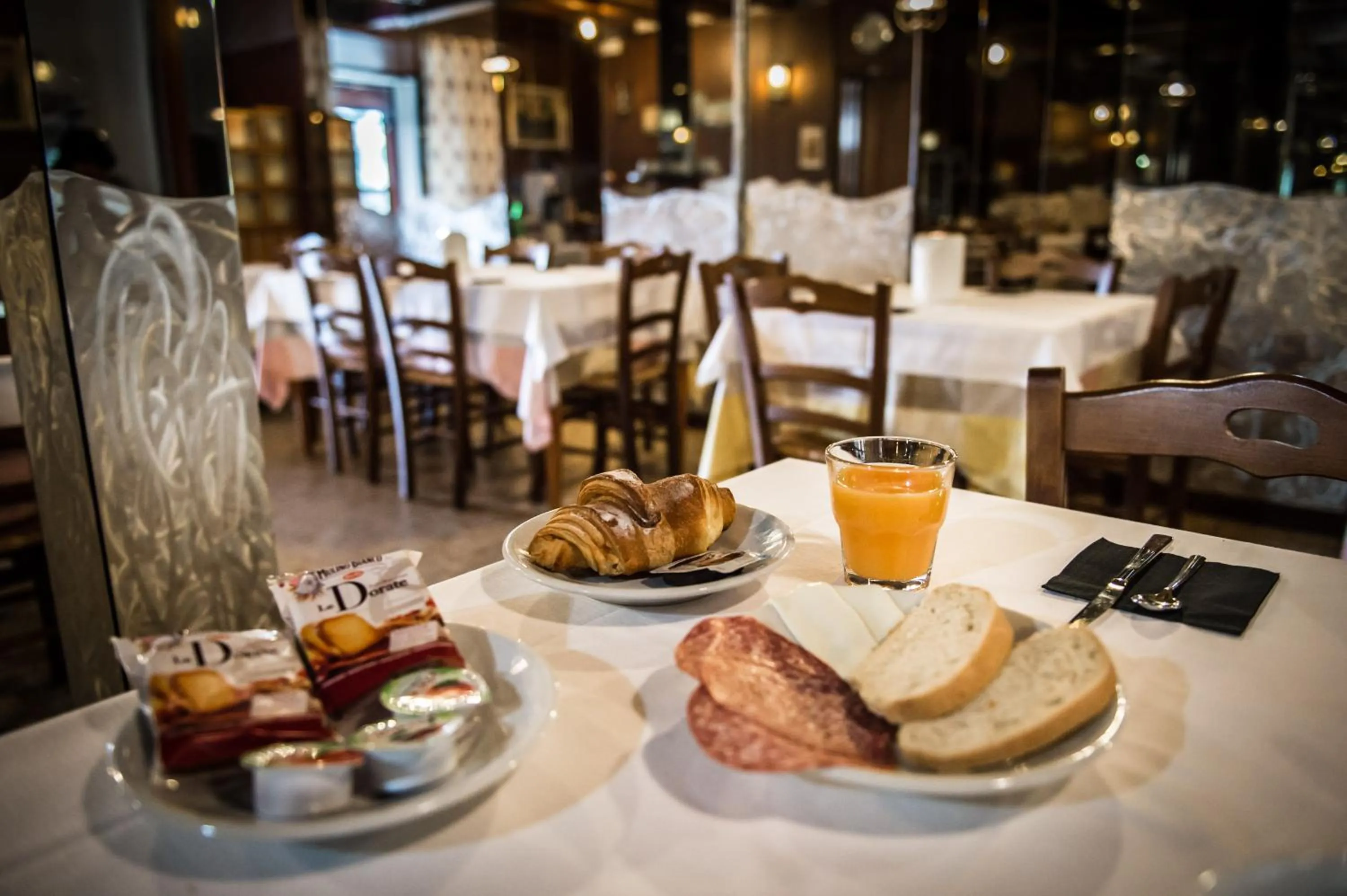 Food and drinks in Hotel Johnson