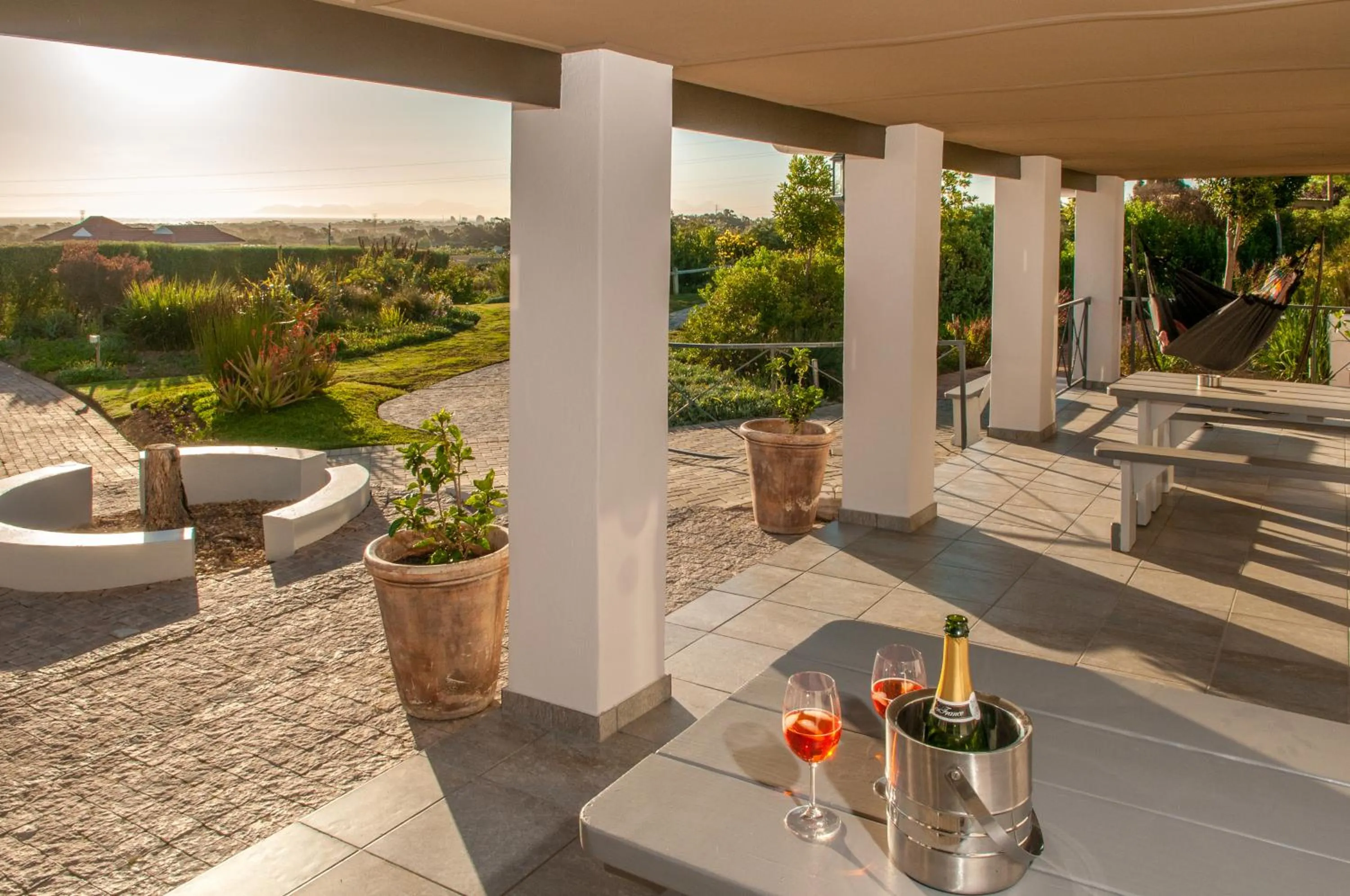 Patio in Wind-Rose Guest House