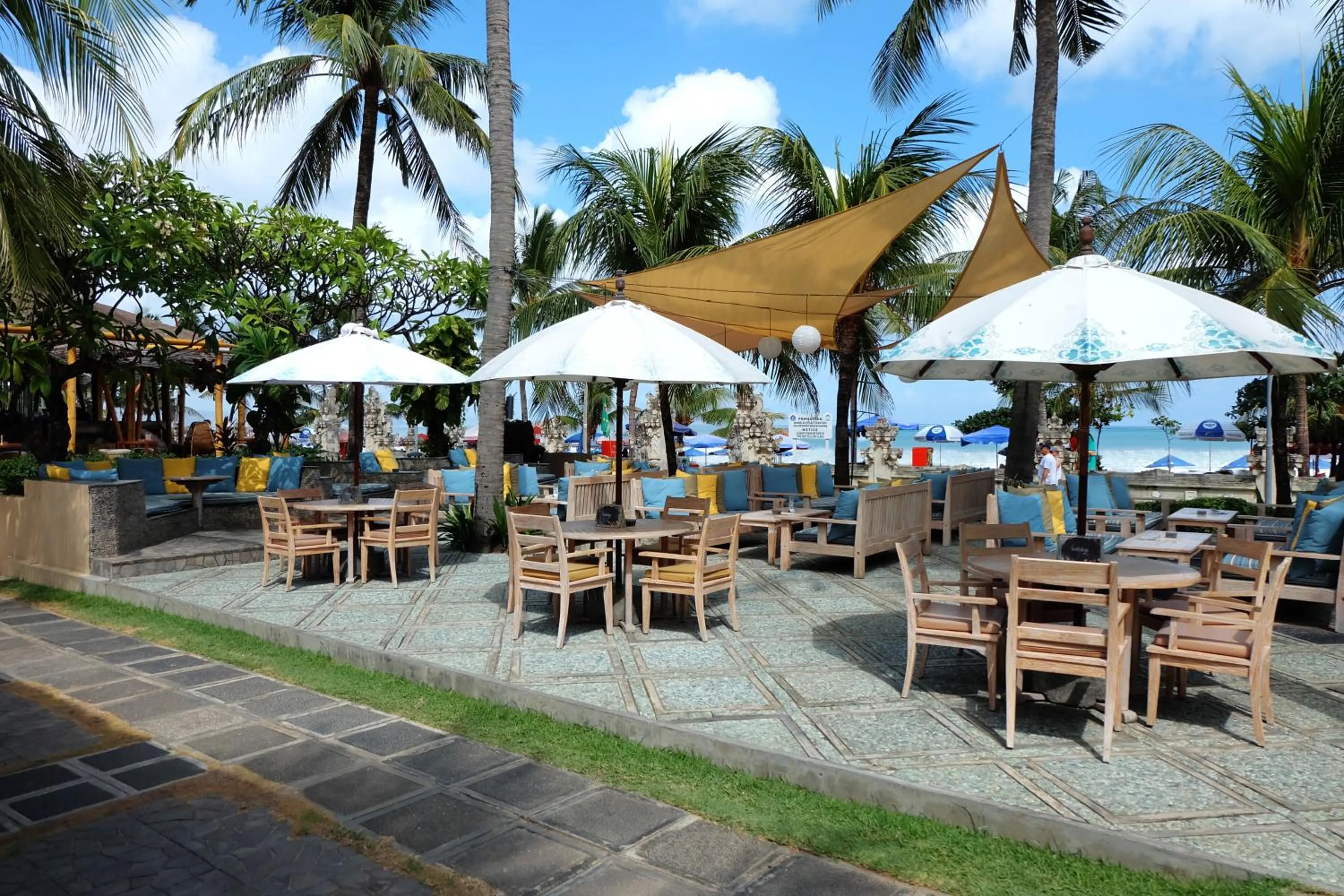 Restaurant/places to eat in Bali Mandira Beach Resort & Spa