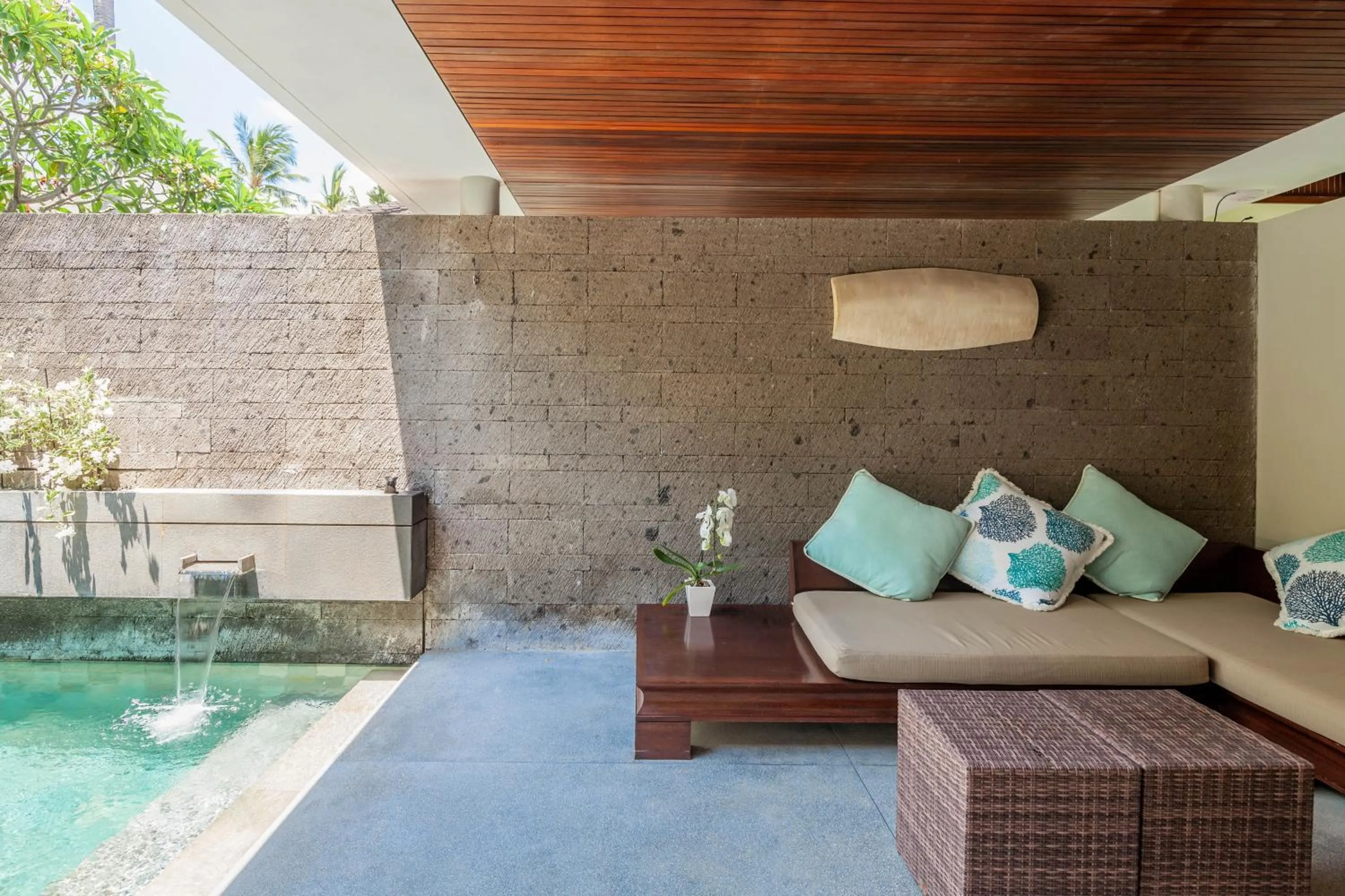 Living room in Bali Mandira Beach Resort & Spa