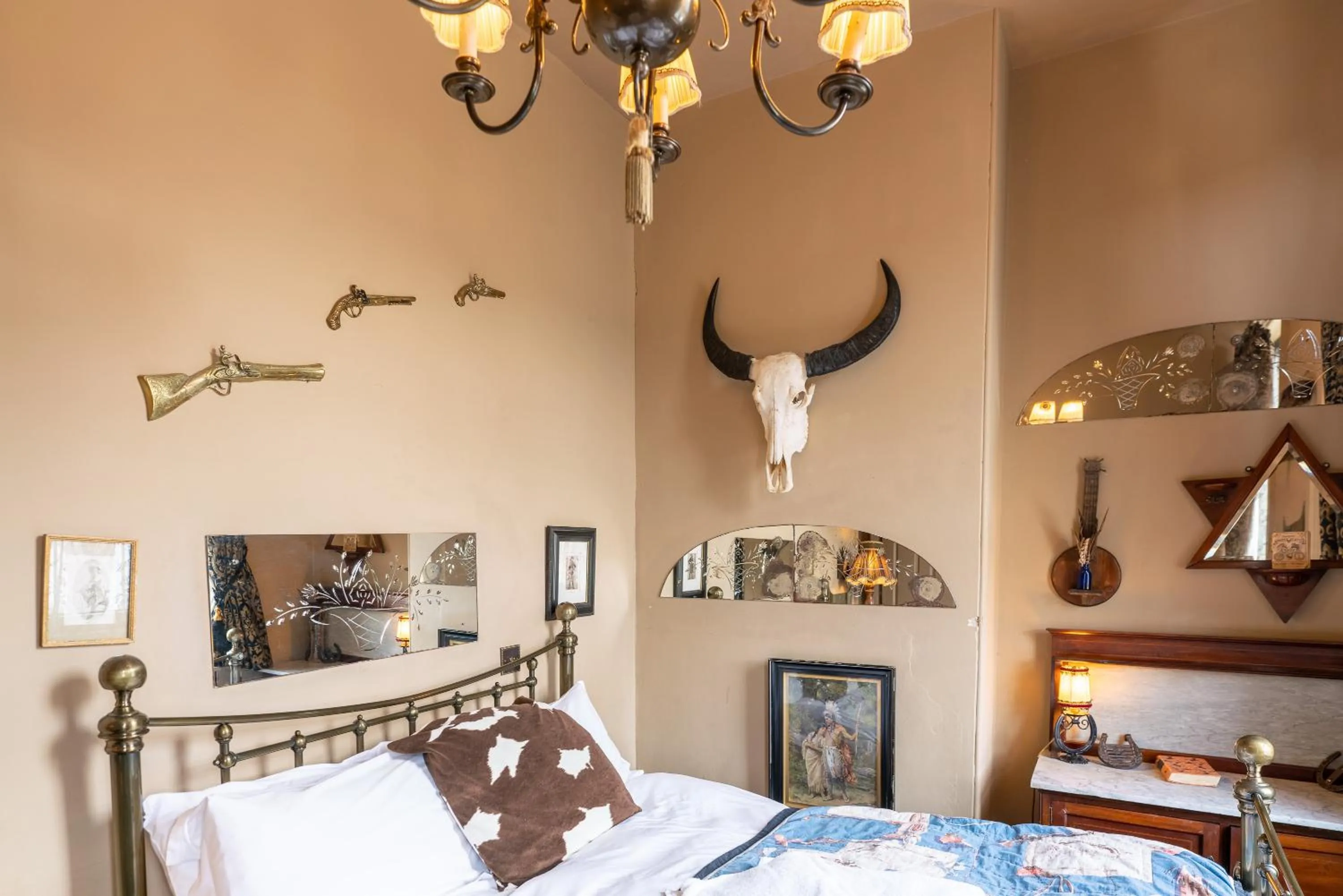 Bed in La Rosa Hotel