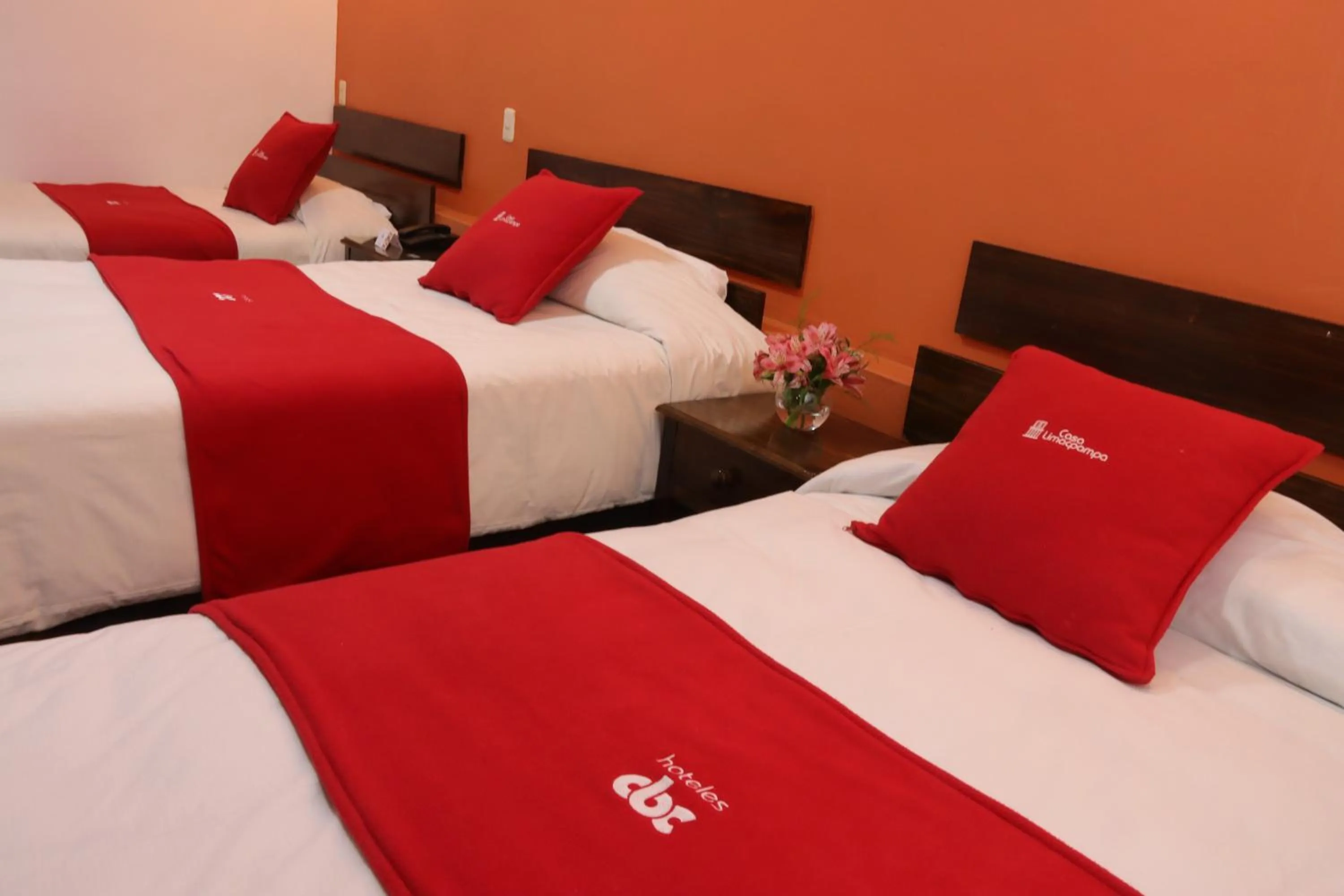 Bed in Hotel Limacpampa