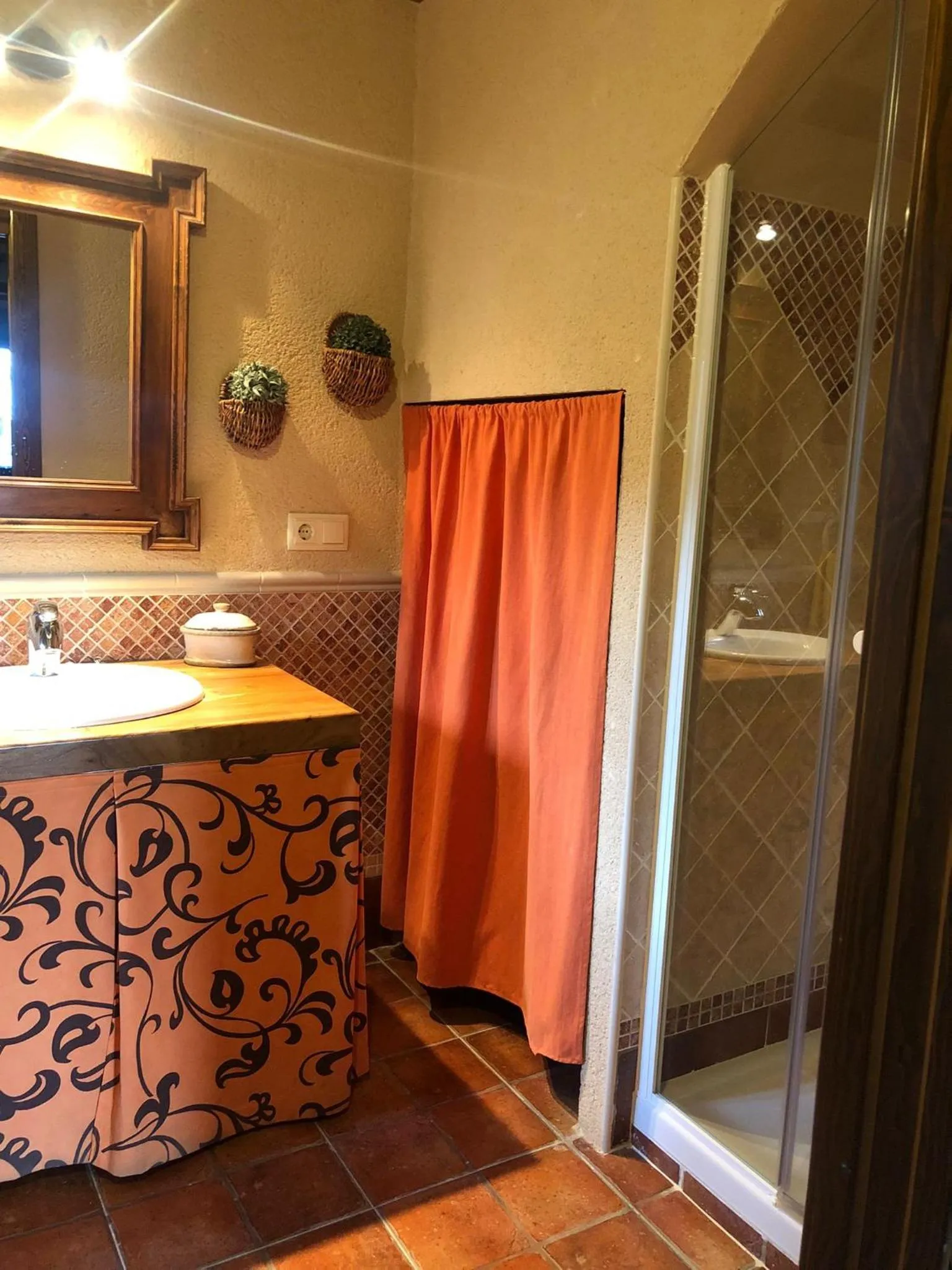 Shower in Apartamentos Lobiche