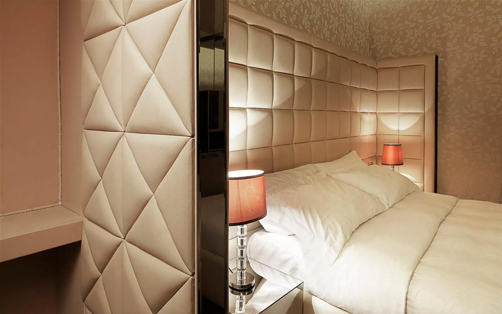 Bed in LE RÊVE DE NAIM Roma