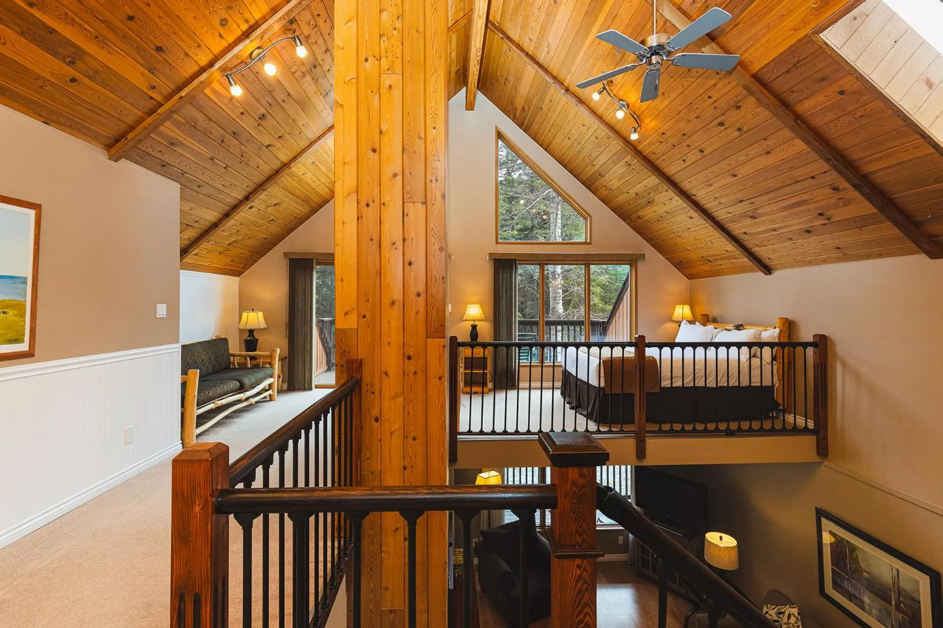 Bedroom in Overlander Mountain Lodge