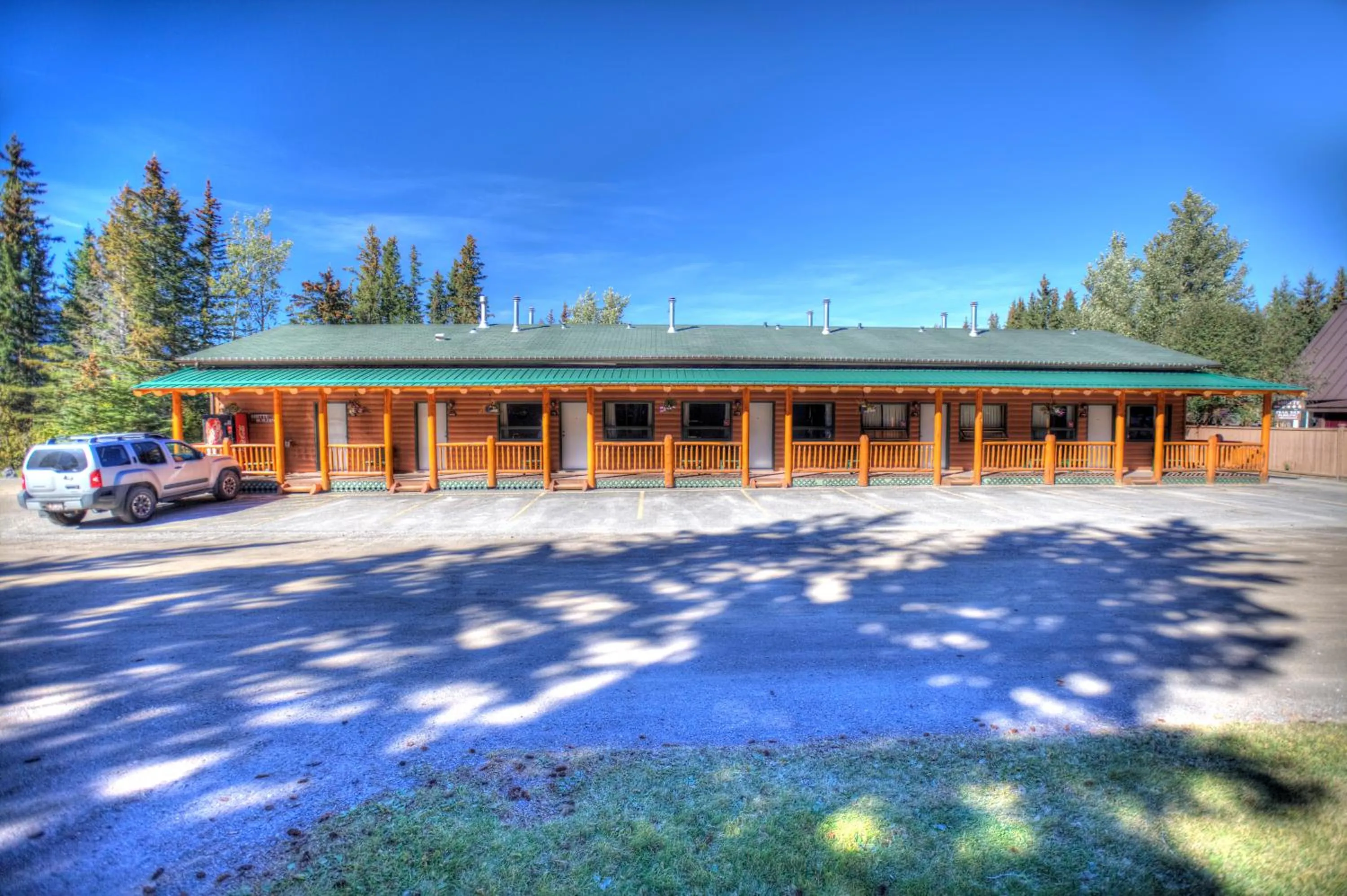 Day in Overlander Mountain Lodge