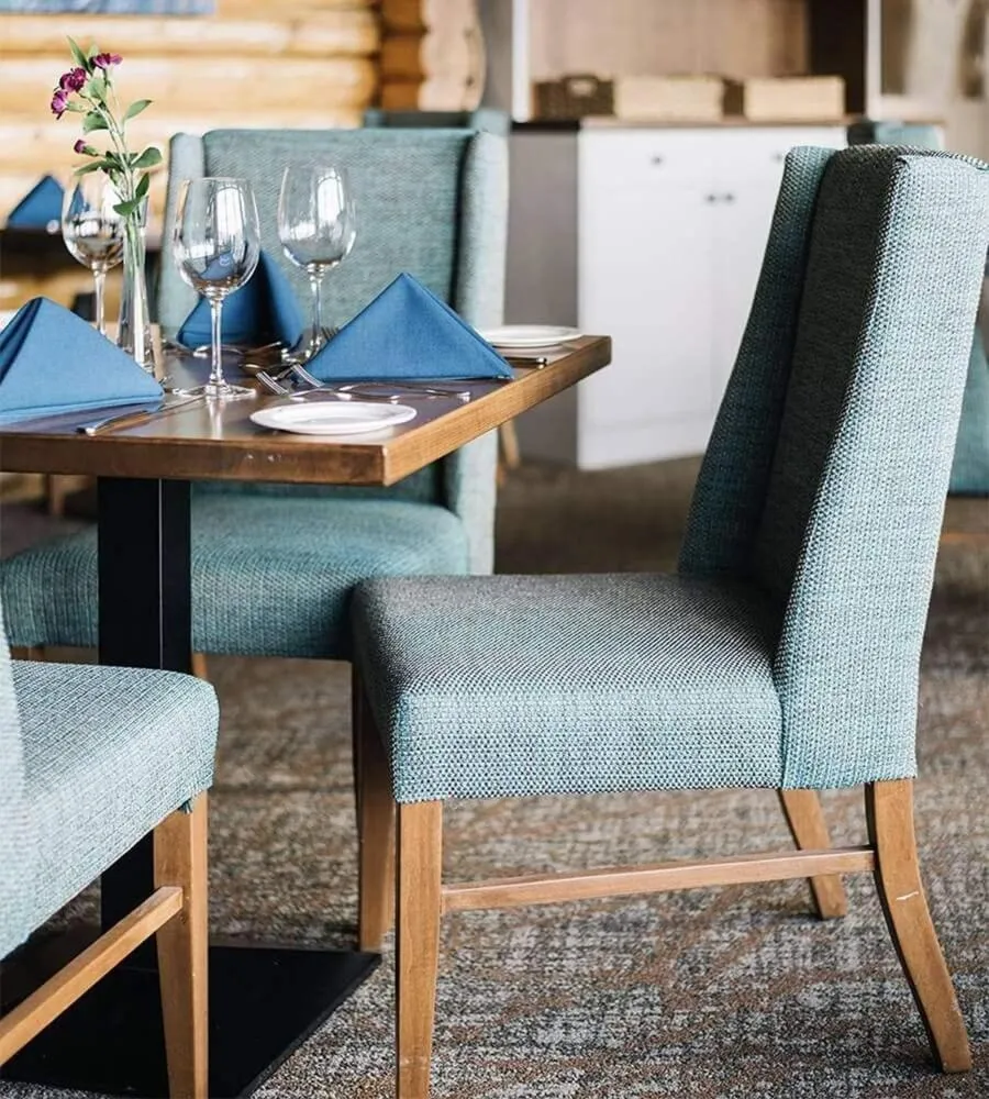 Restaurant/places to eat in Overlander Mountain Lodge