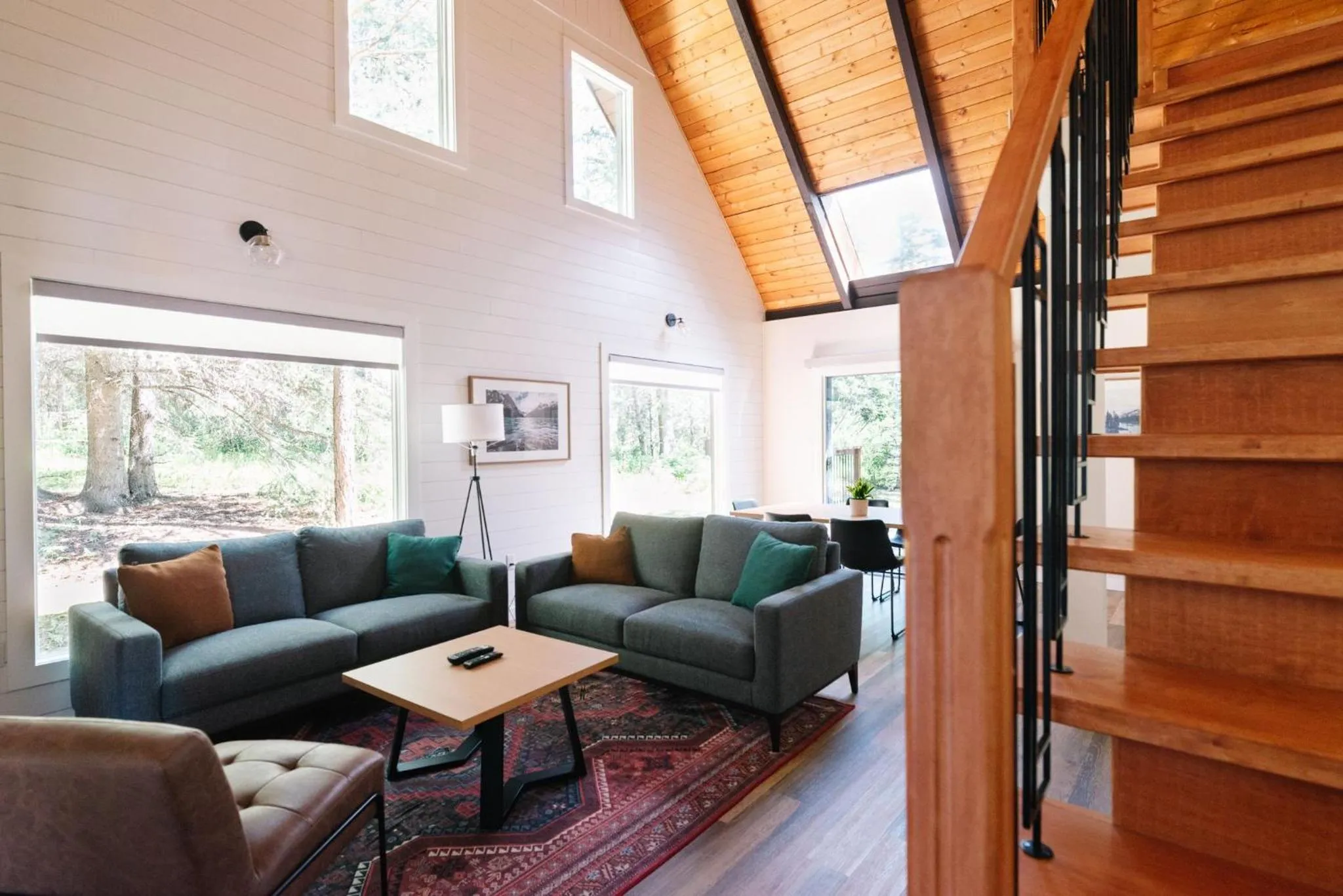 Living room in Overlander Mountain Lodge