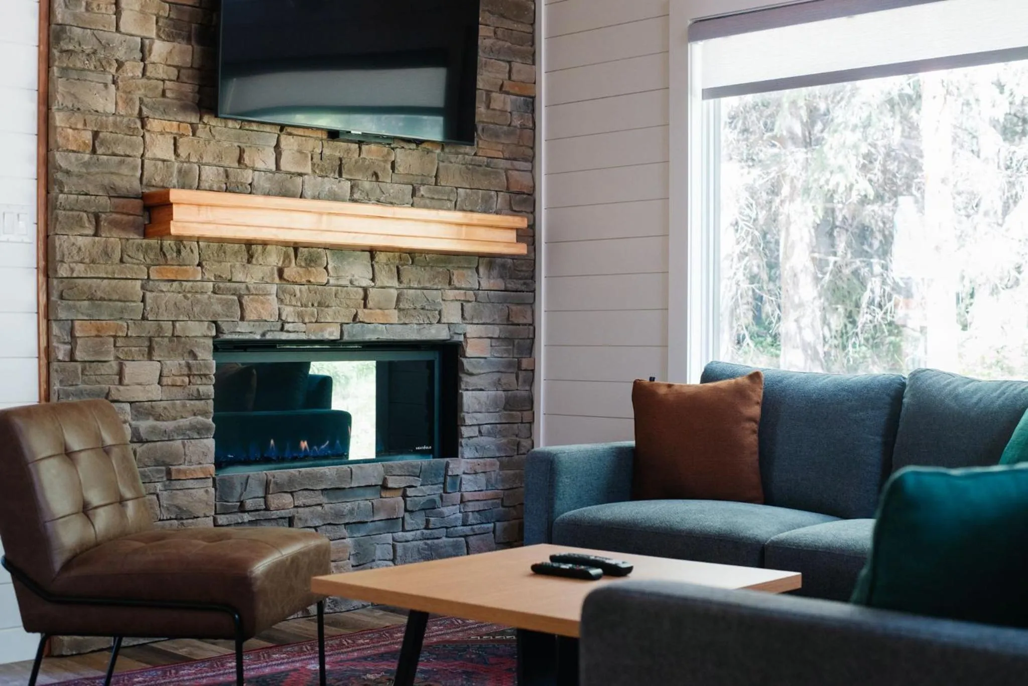 Seating area in Overlander Mountain Lodge