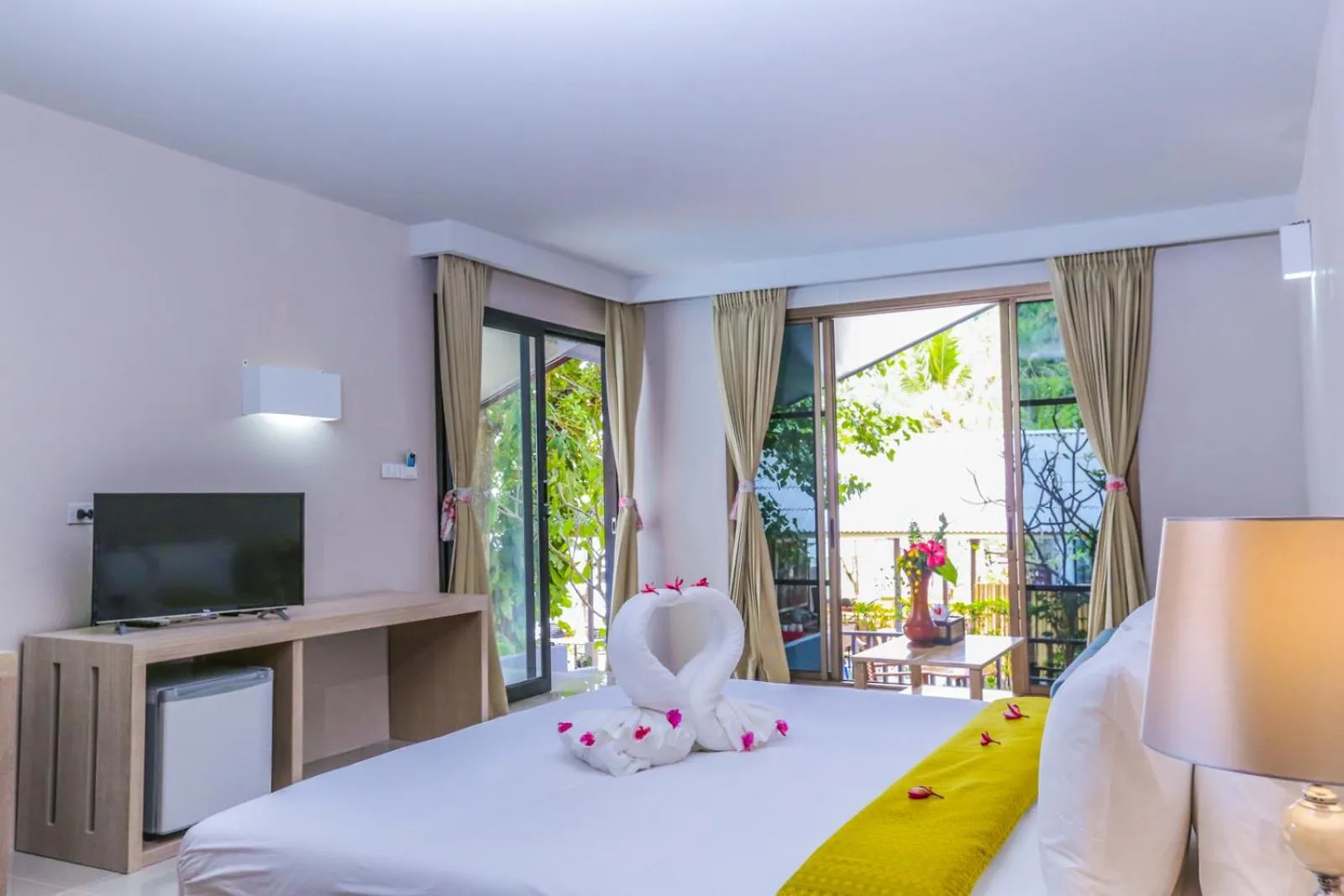 TV and multimedia, Bed in Villa Cha-Cha Salad Beach Koh Phangan