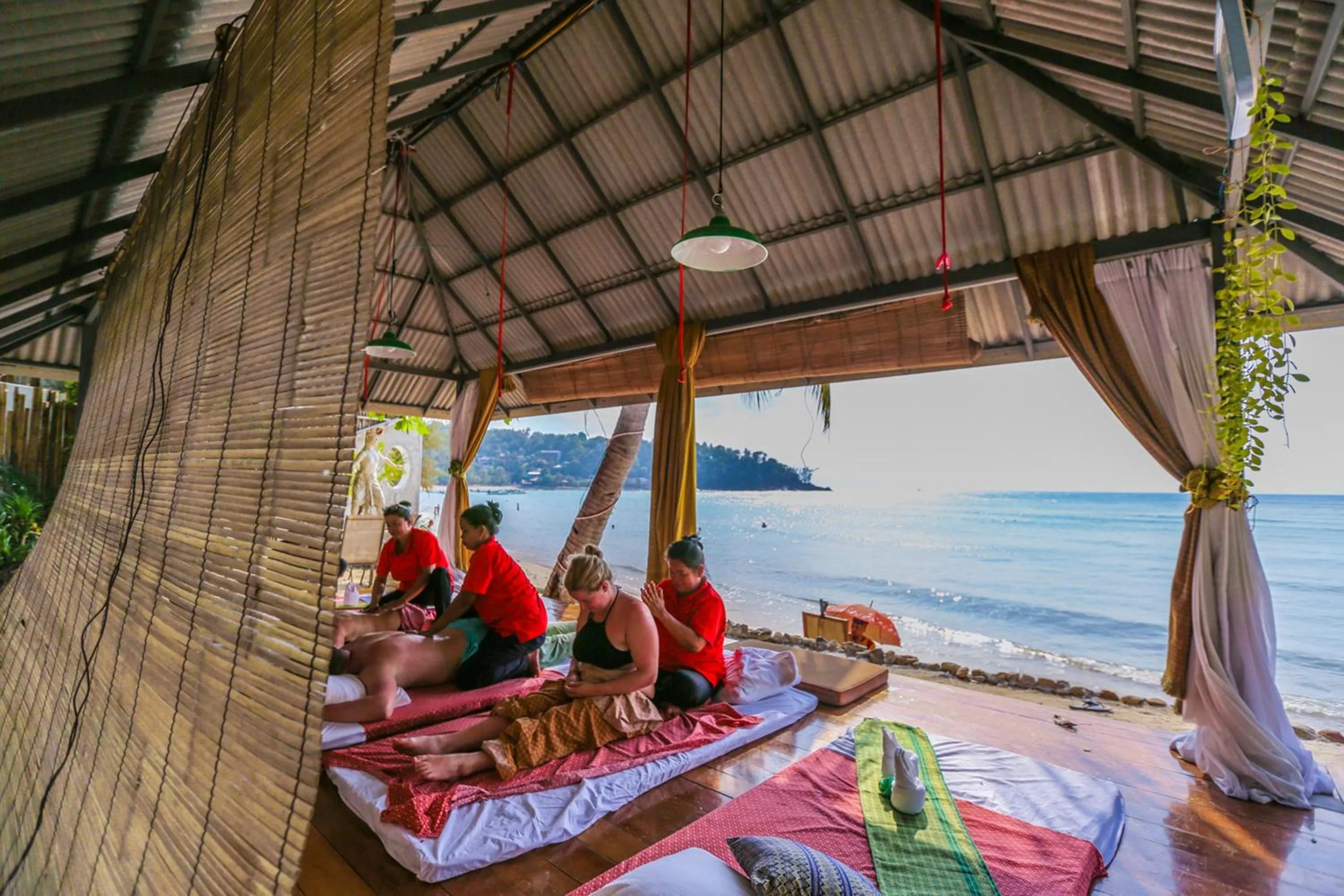 Staff in Villa Cha-Cha Salad Beach Koh Phangan