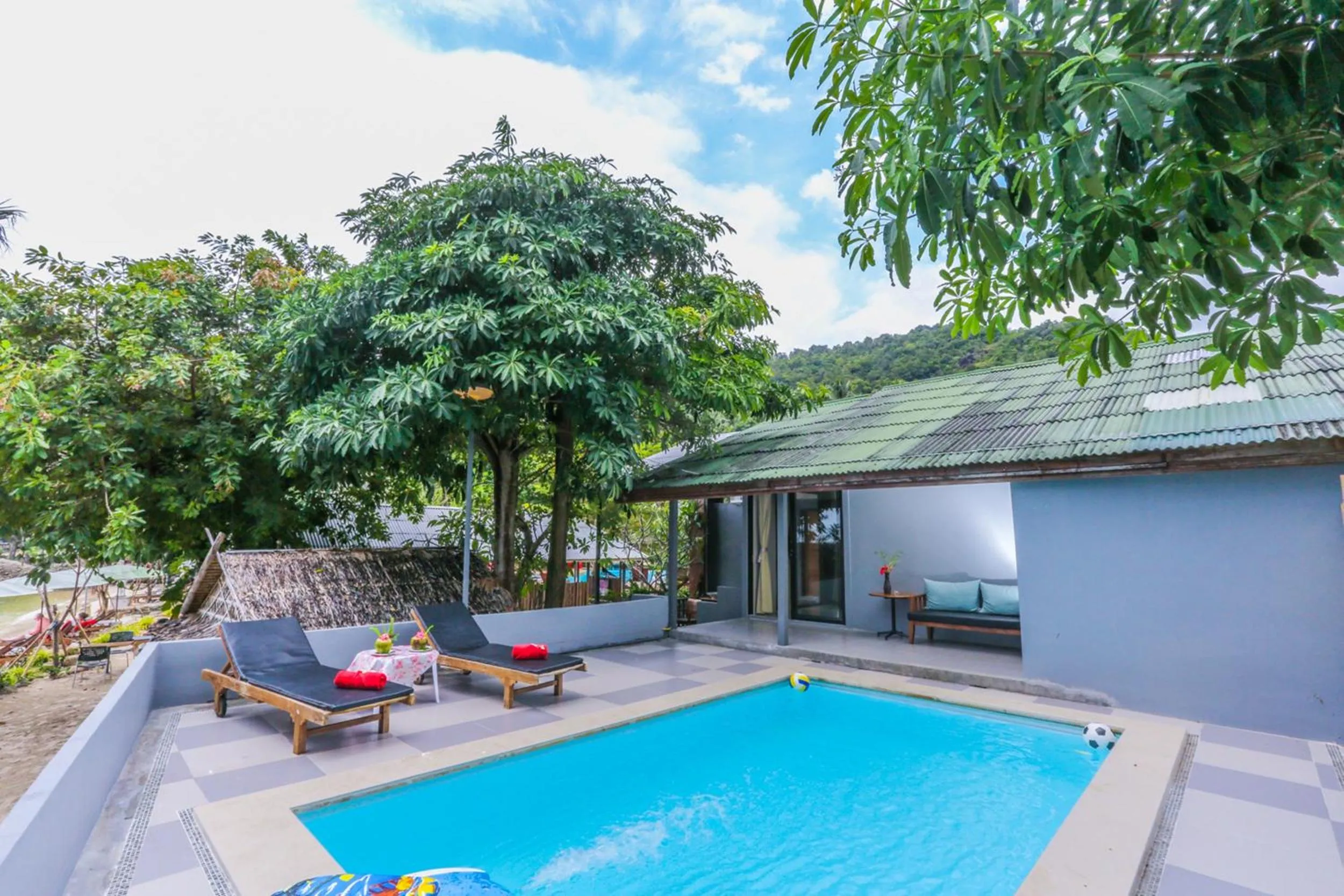 Seating area in Villa Cha-Cha Salad Beach Koh Phangan