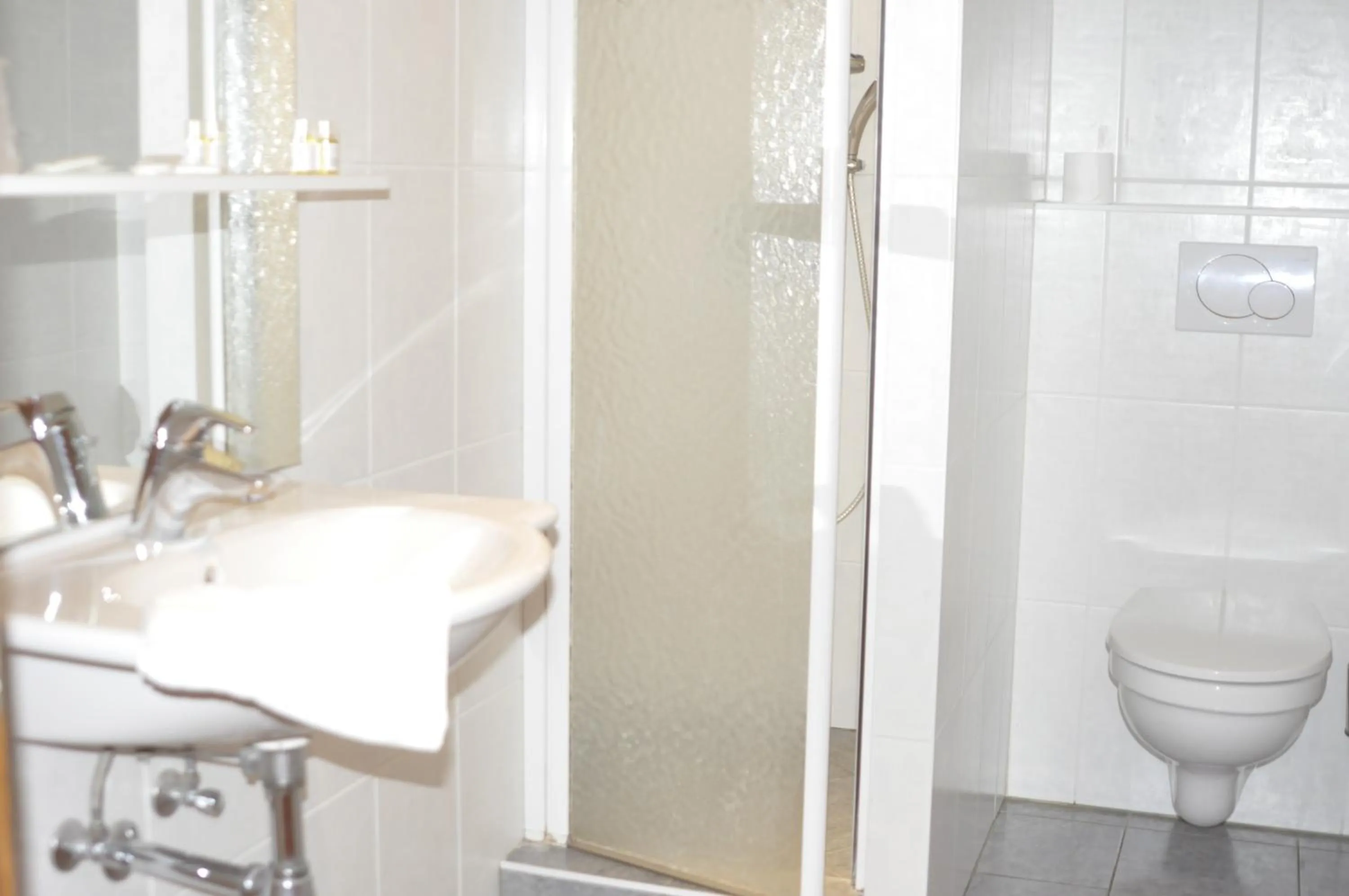 Bathroom in Logis Hôtel-Restaurant du Herrenstein