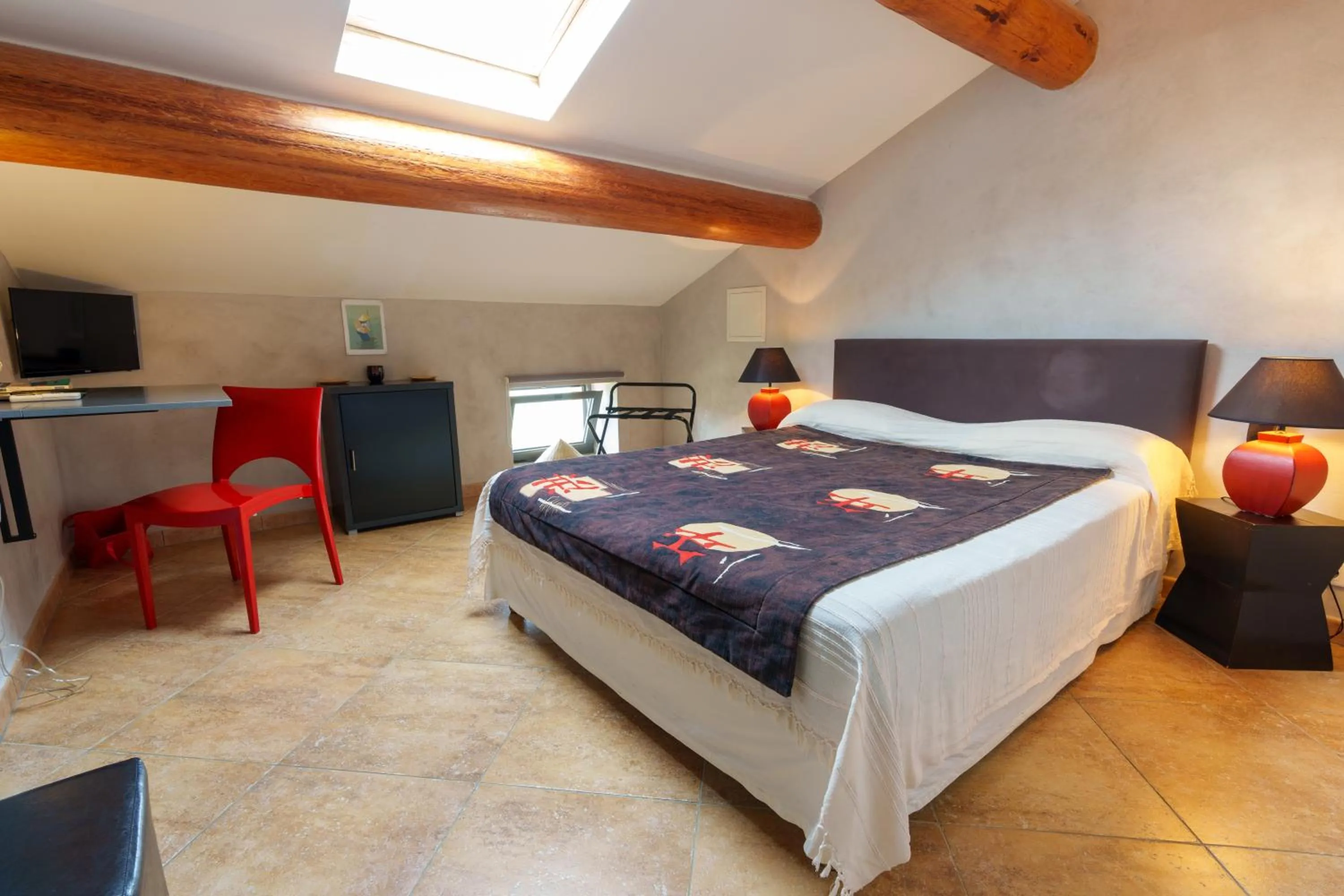 Photo of the whole room, Bed in Hotel Le Saint Jean