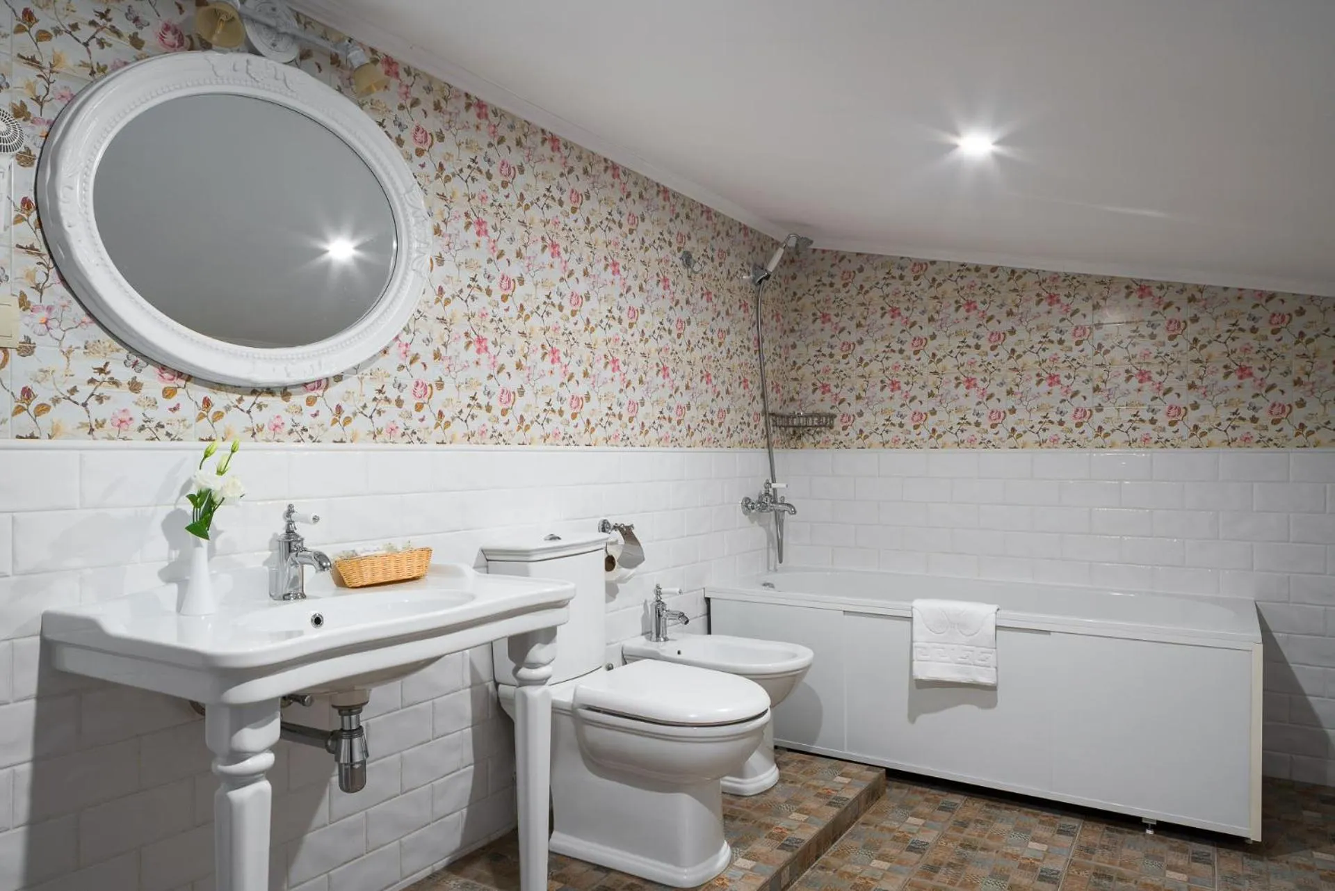 Toilet in Mozart Hotel