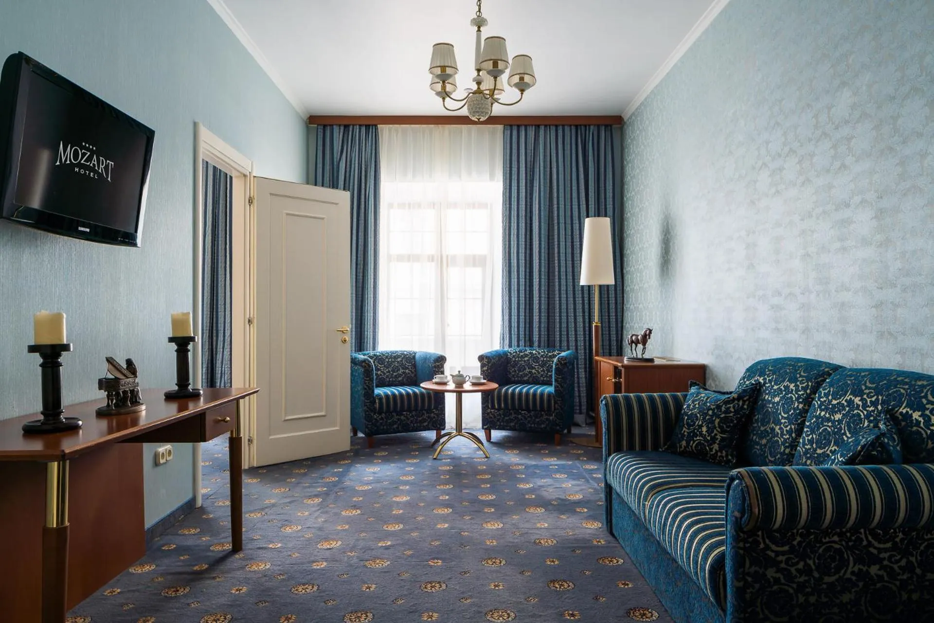 Seating area in Mozart Hotel