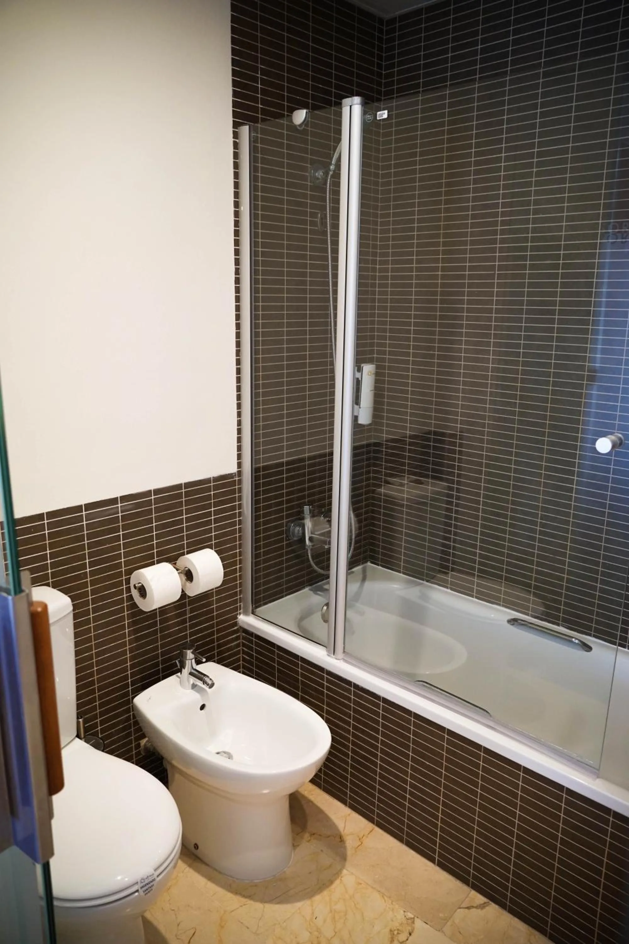 Bathroom in Ohtels Les Oliveres