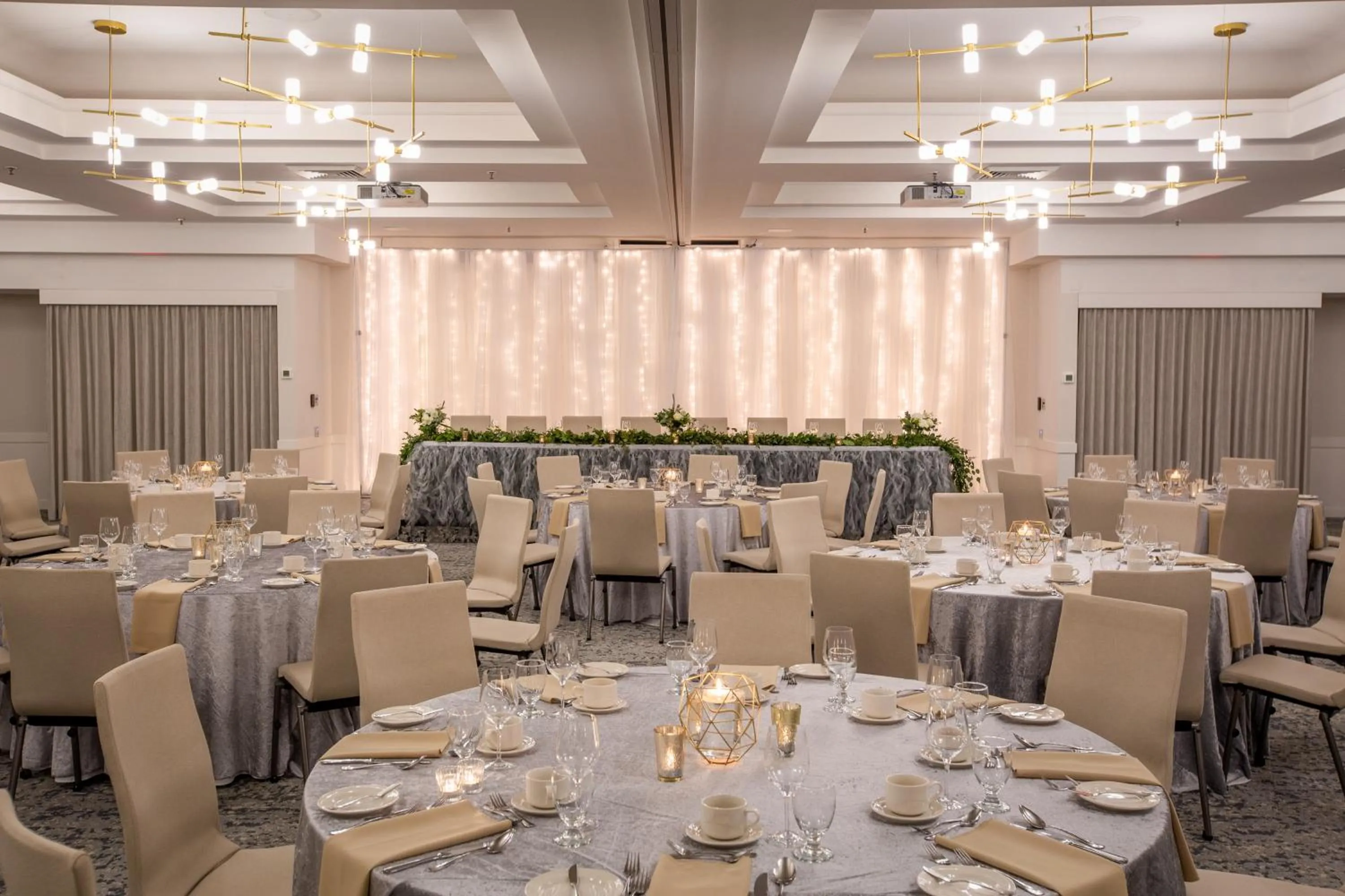 Meeting/conference room in Norwood Hotel