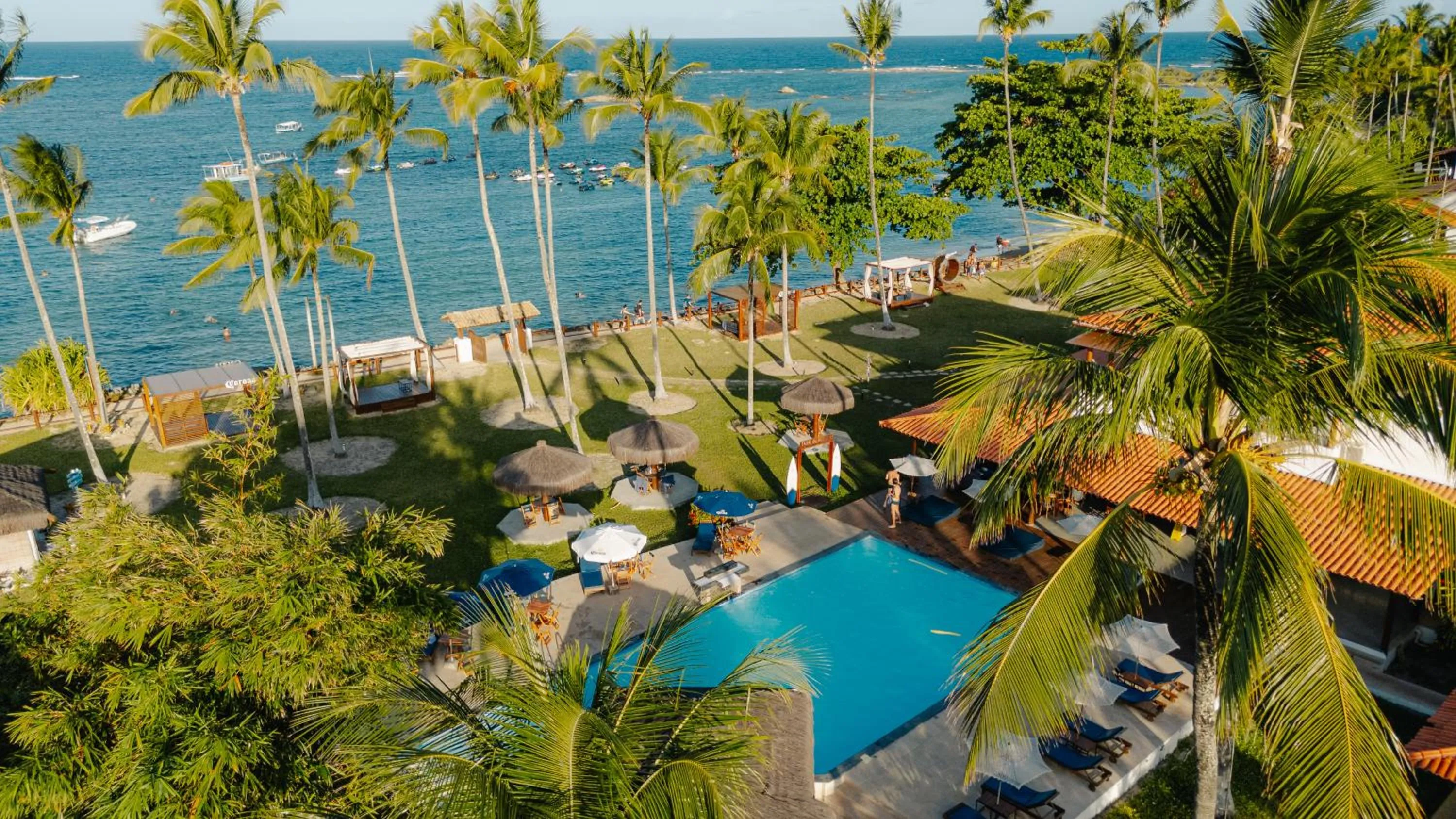 Restaurant/places to eat in Pousada Caeira