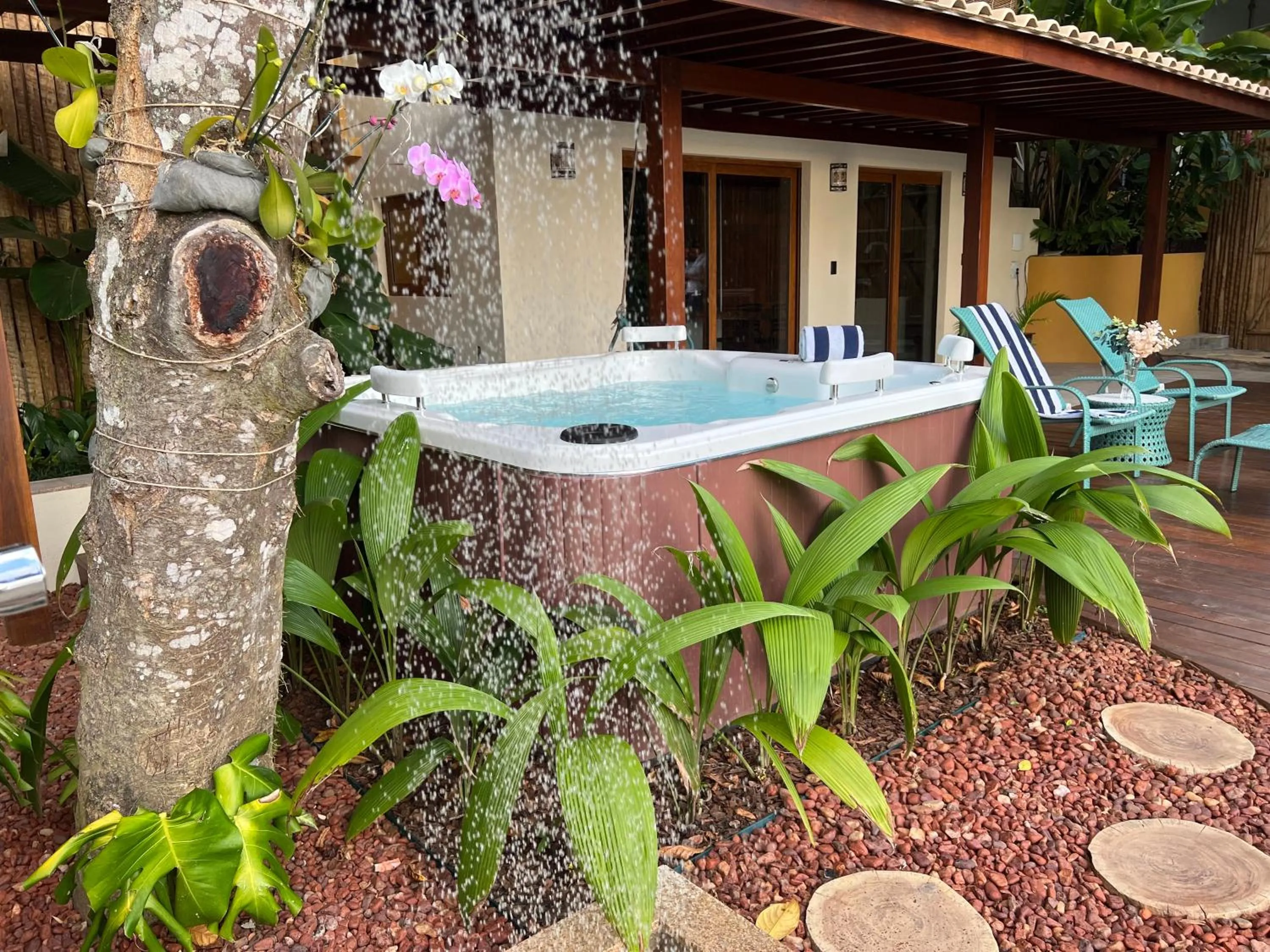 Hot Tub in Passárgada Pousada