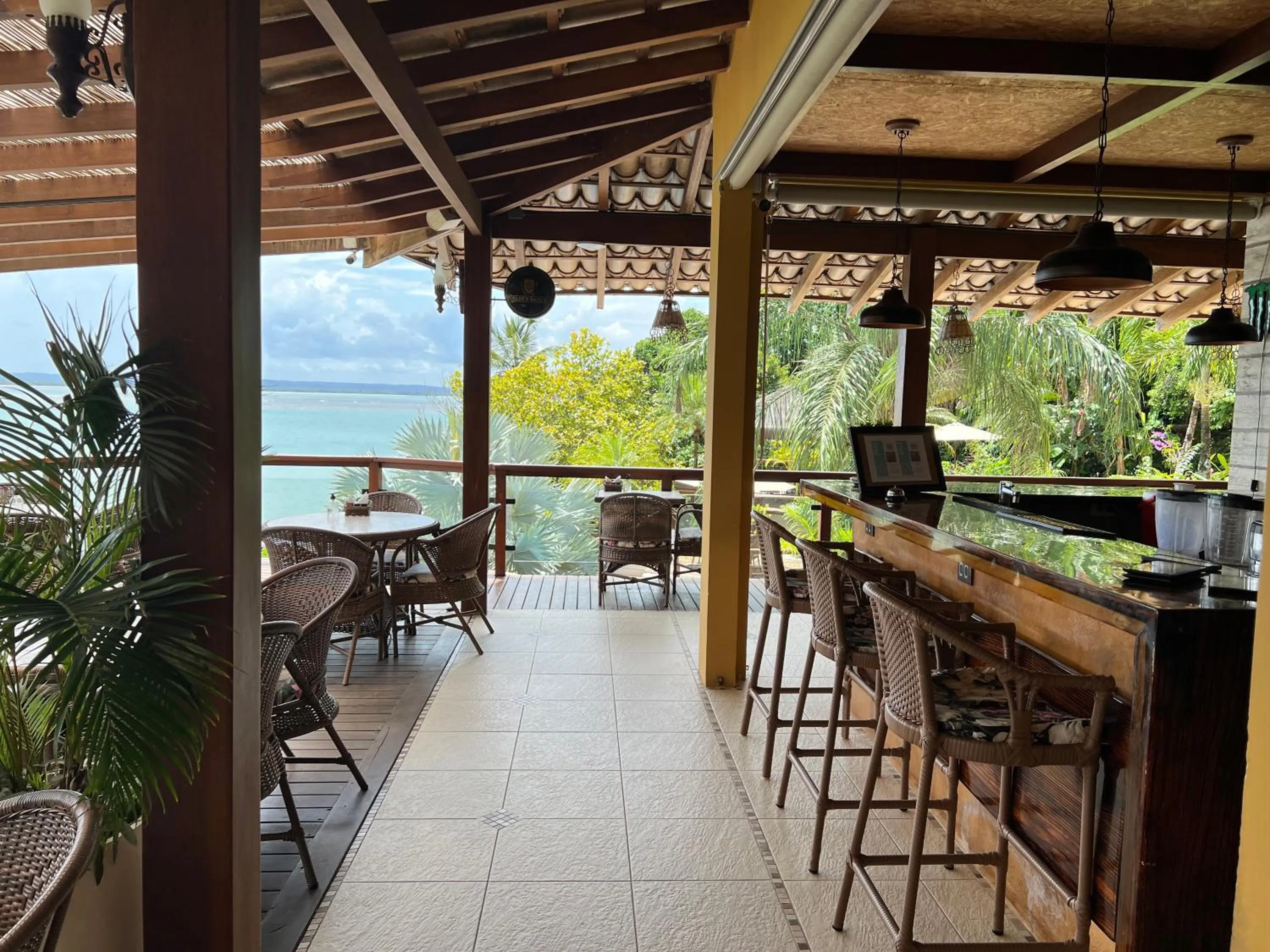 Restaurant/places to eat in Passárgada Pousada