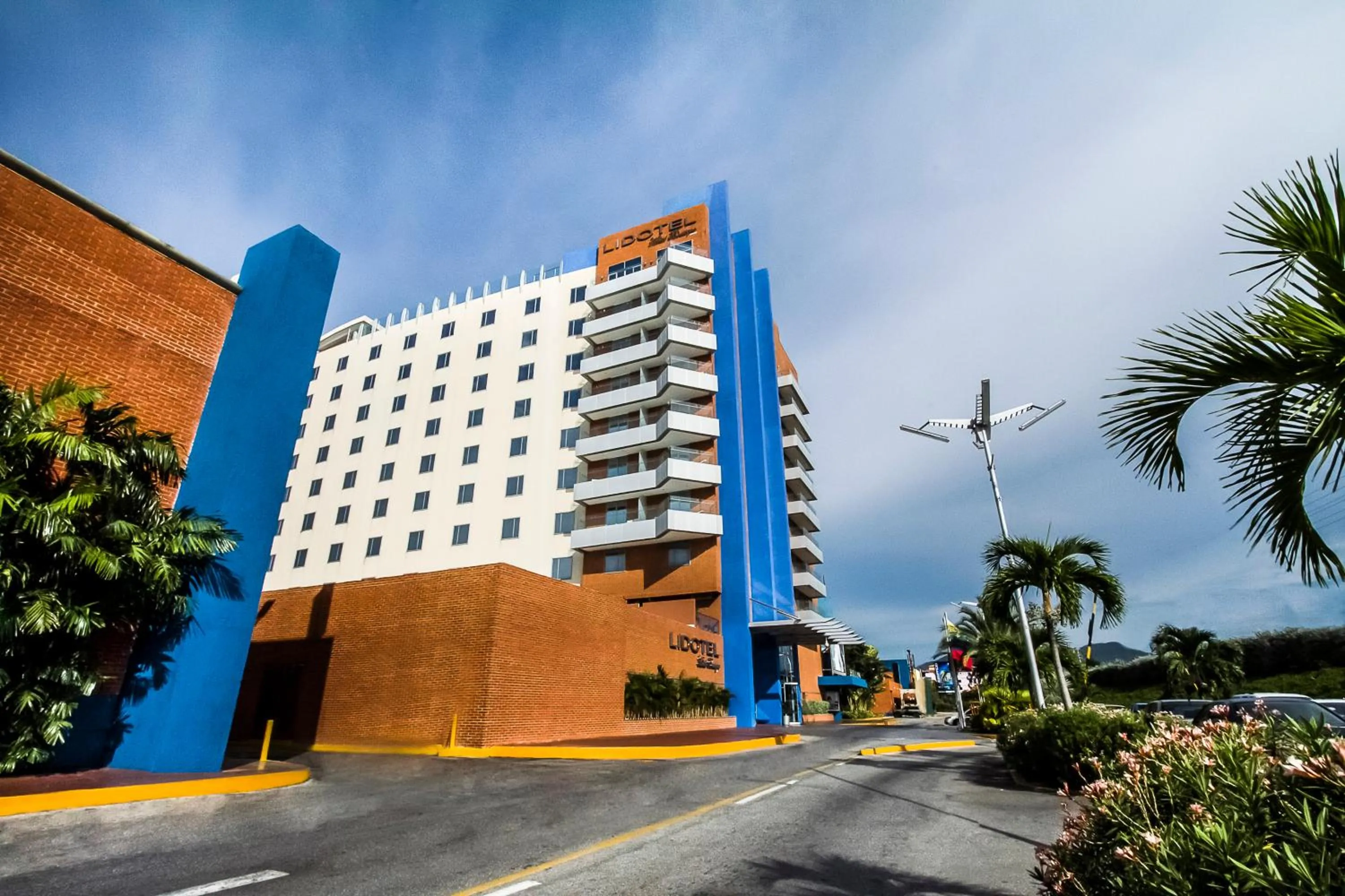 Property building in Lidotel Margarita