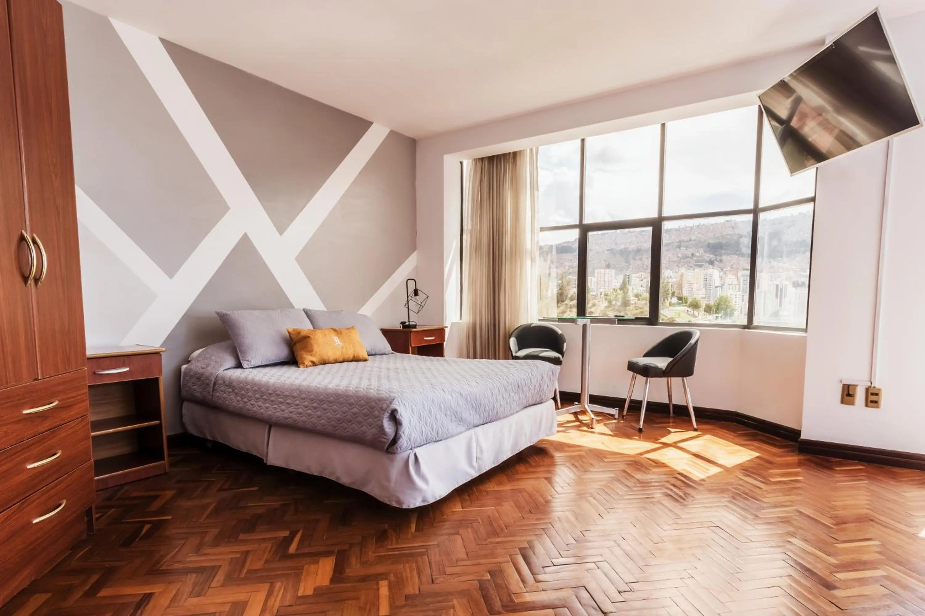 Bedroom, Bed in Elegance Hotel