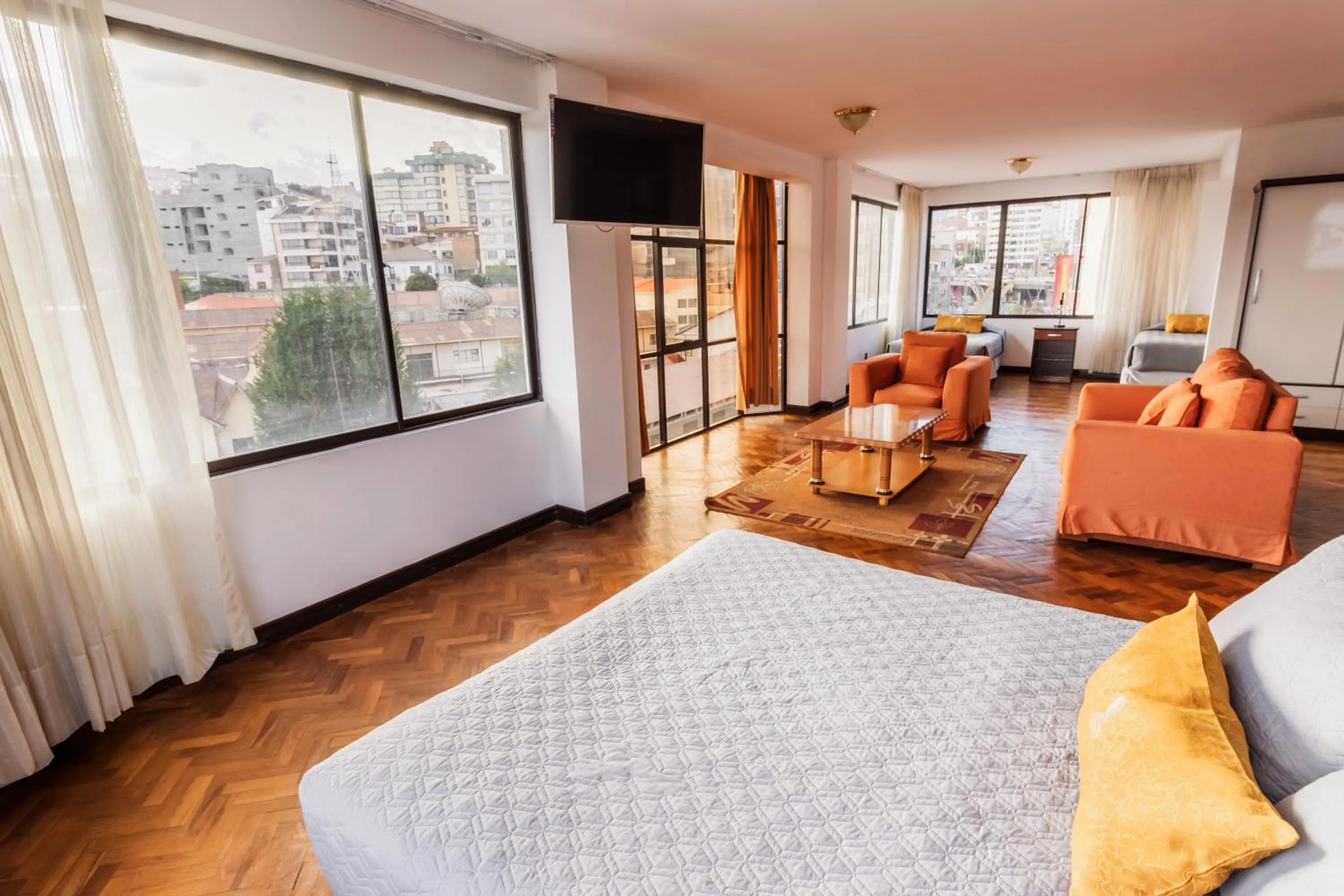 Photo of the whole room, Bed in Elegance Hotel