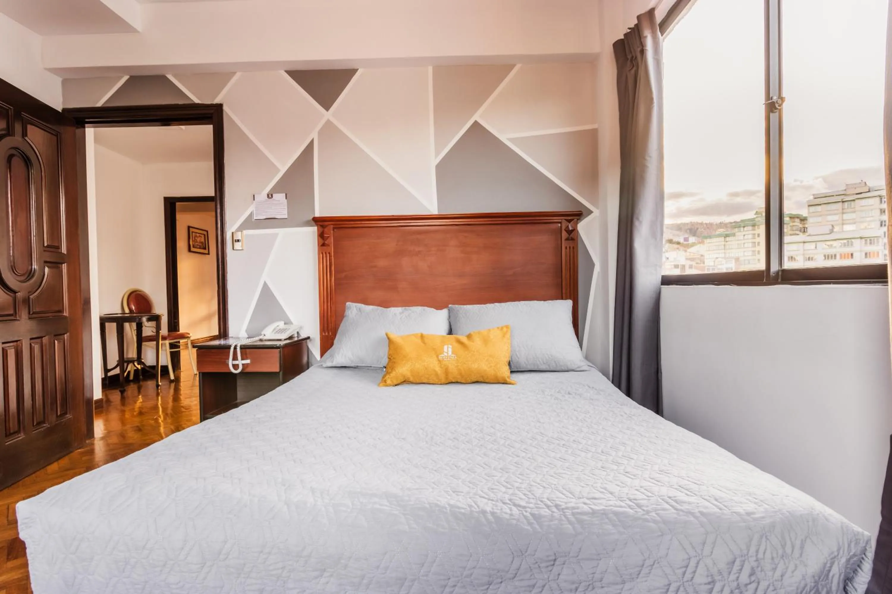 Bedroom, Bed in Elegance Hotel