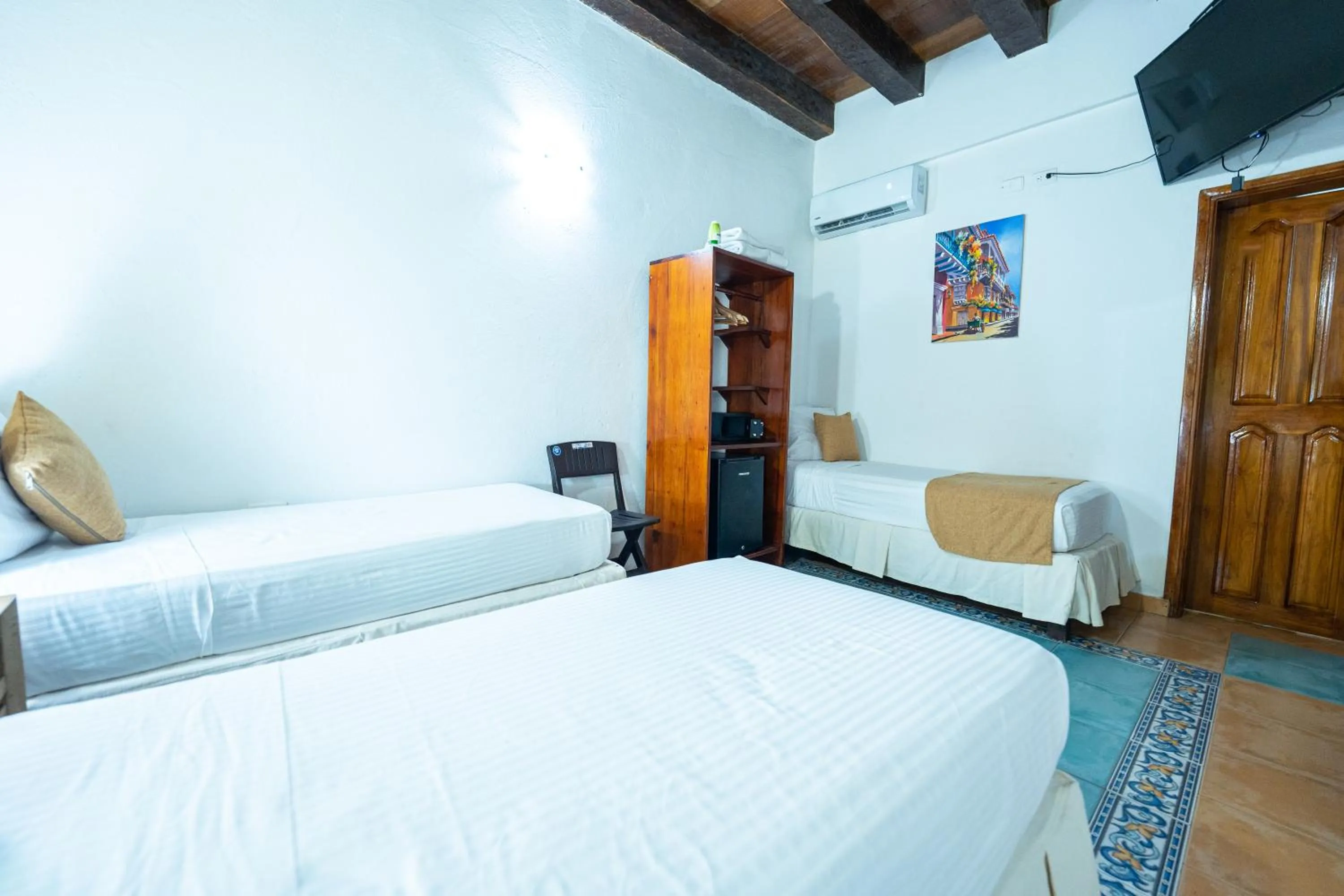 Photo of the whole room, Bed in Hotel 3 Banderas