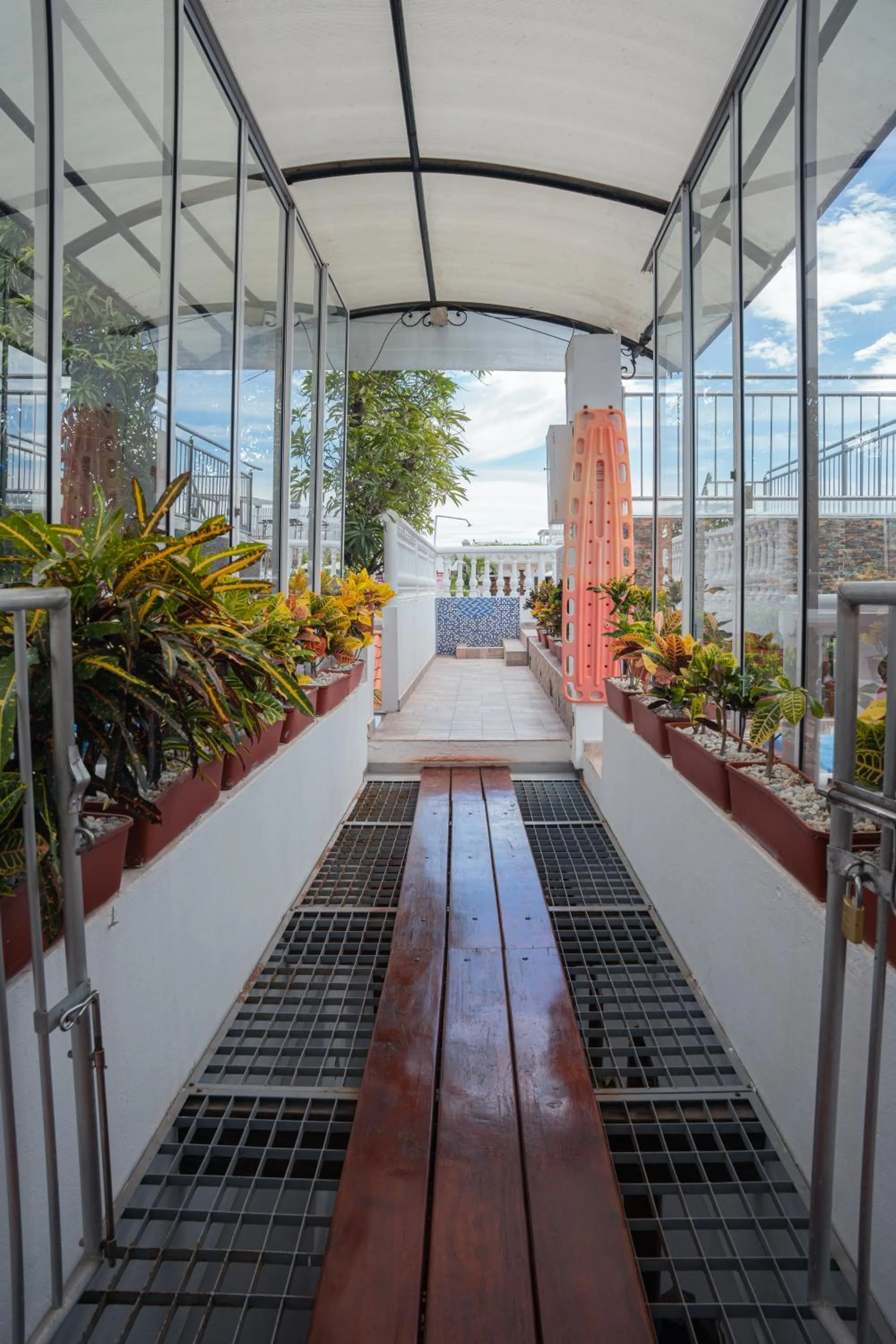 Swimming pool in Hotel 3 Banderas