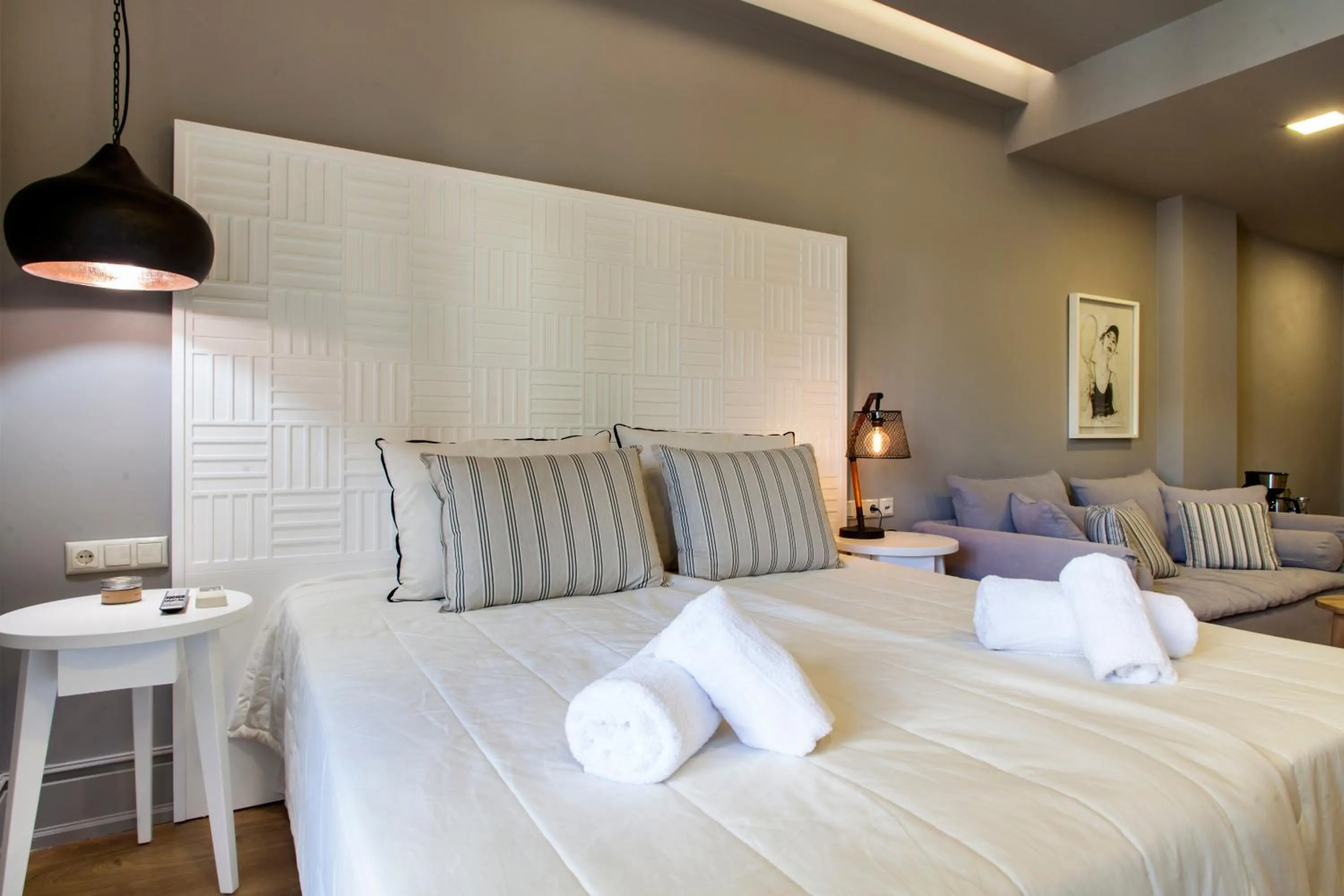 Bed in Candia Studios & Rooms