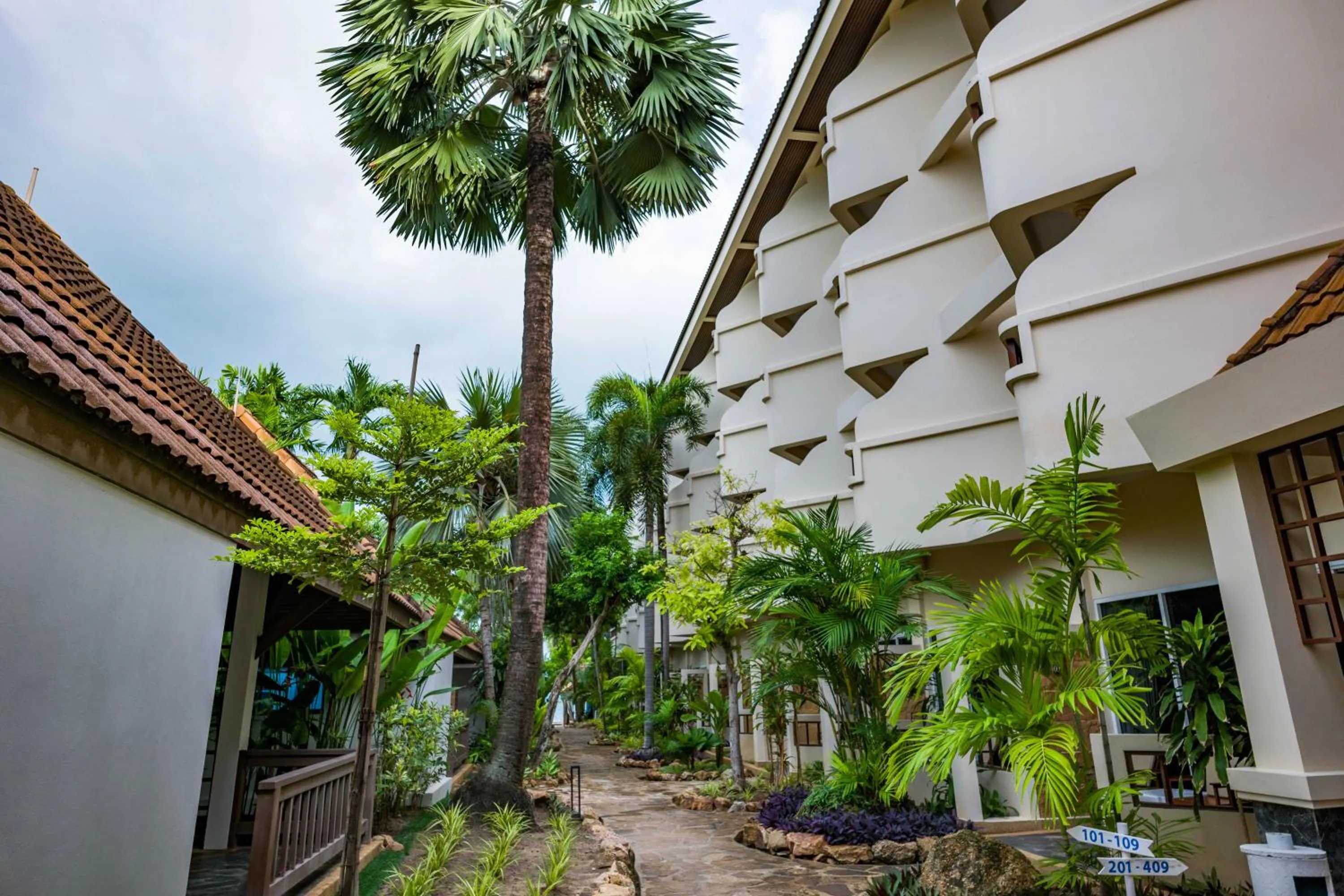 Property building in Samui Natien Resort