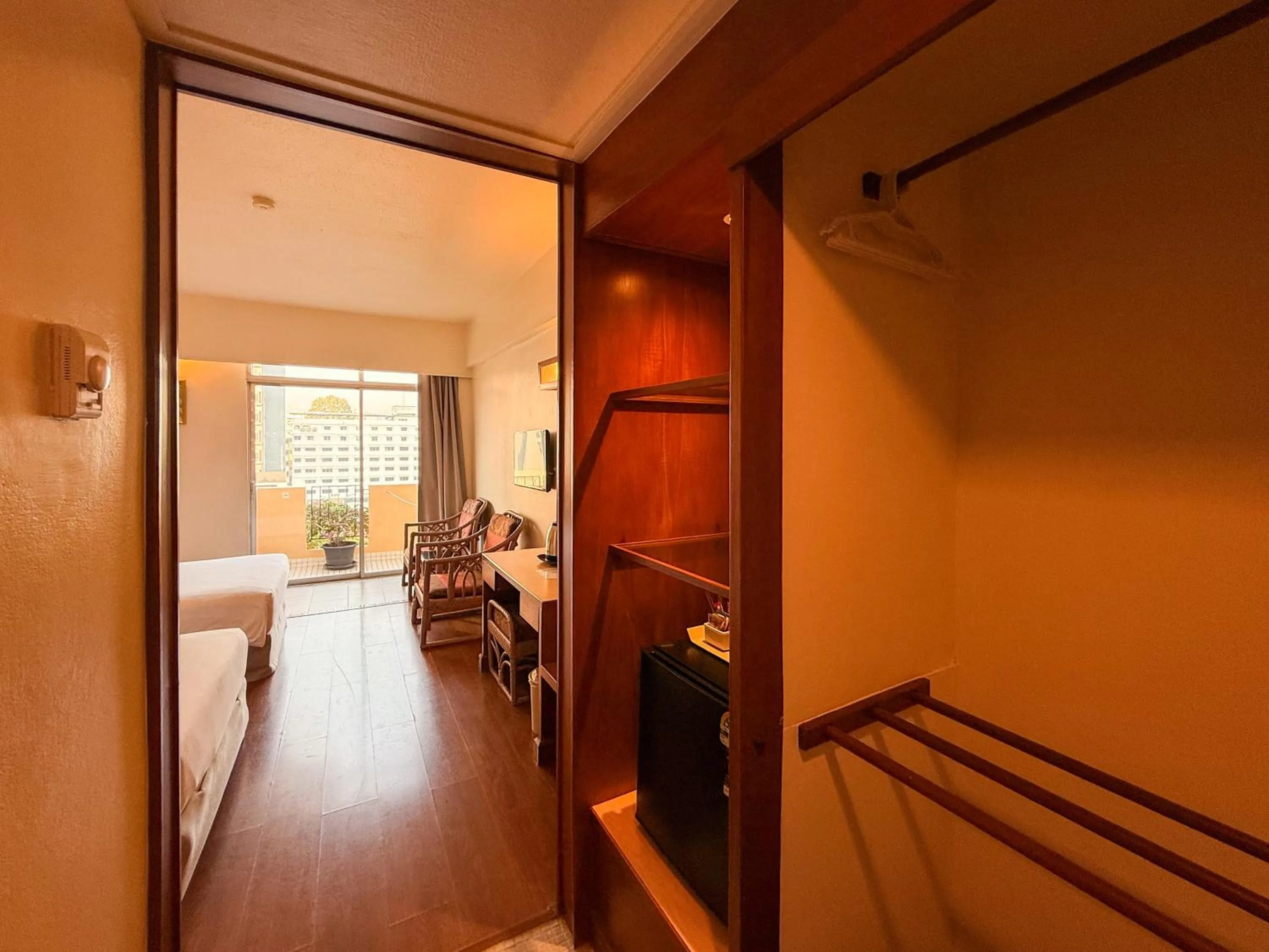 Bed in Golden Beach Hotel Pattaya