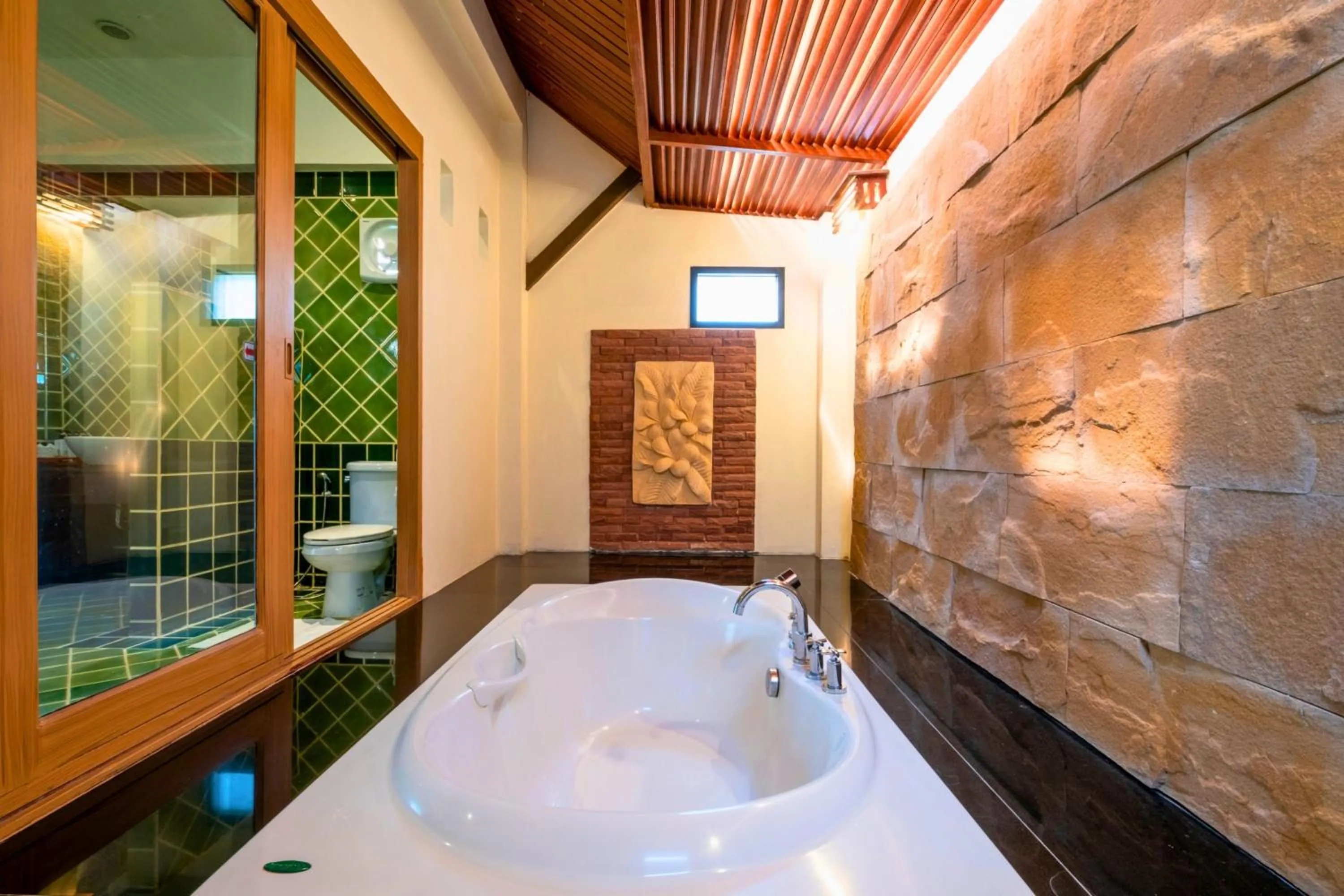 Shower in Kacha Resort & Spa, Koh Chang