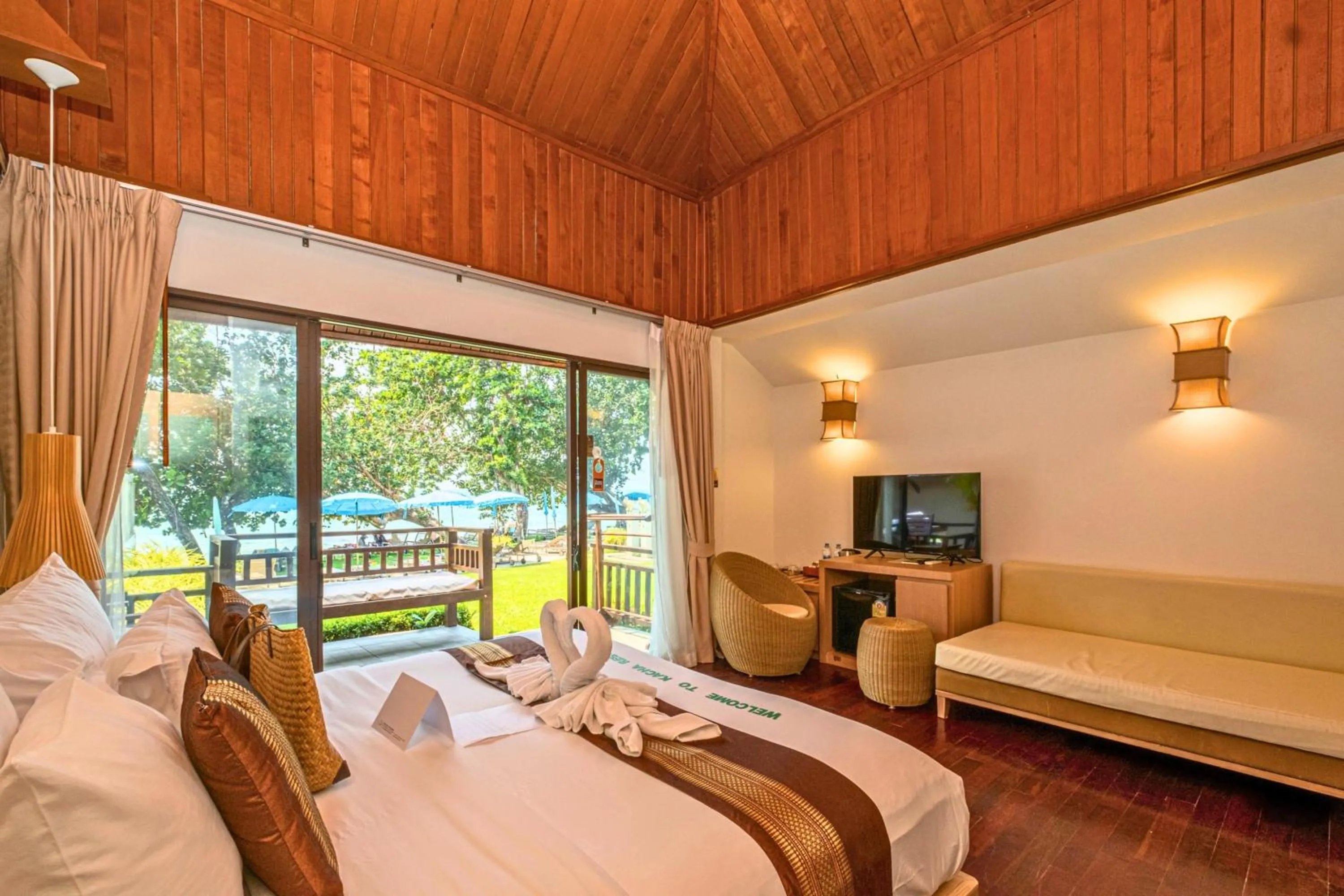 Bed in Kacha Resort & Spa, Koh Chang
