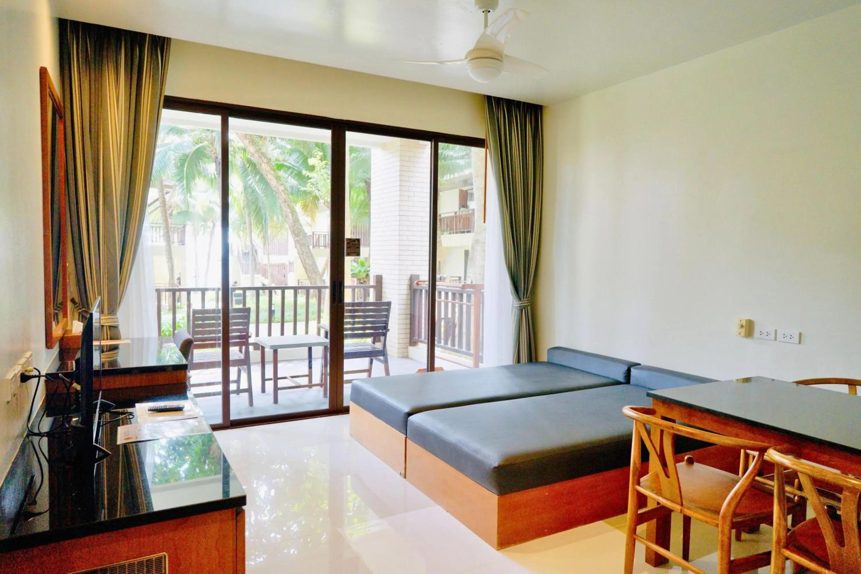 Balcony/Terrace, Bed in Kacha Resort & Spa, Koh Chang