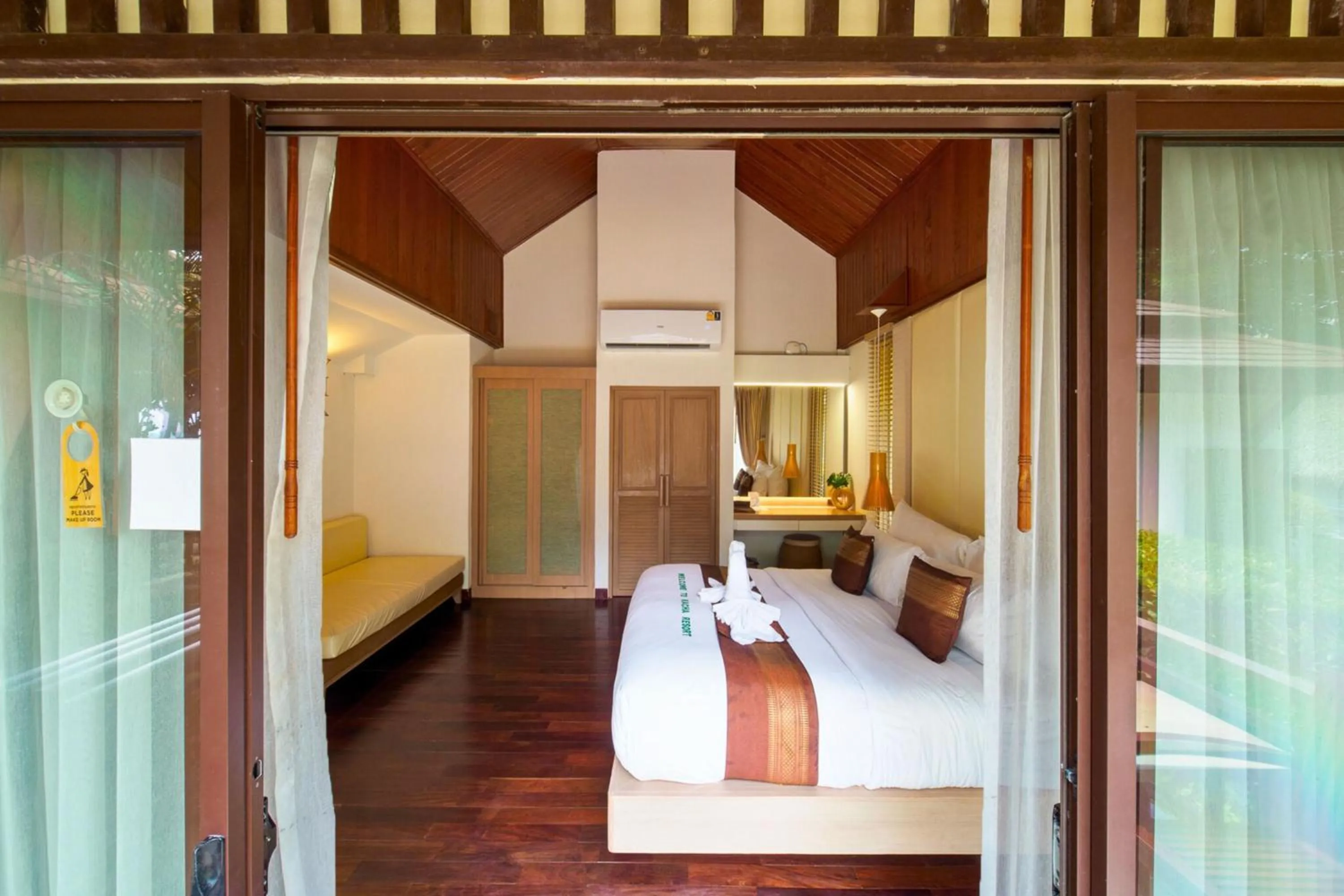 Facade/entrance, Bed in Kacha Resort & Spa, Koh Chang