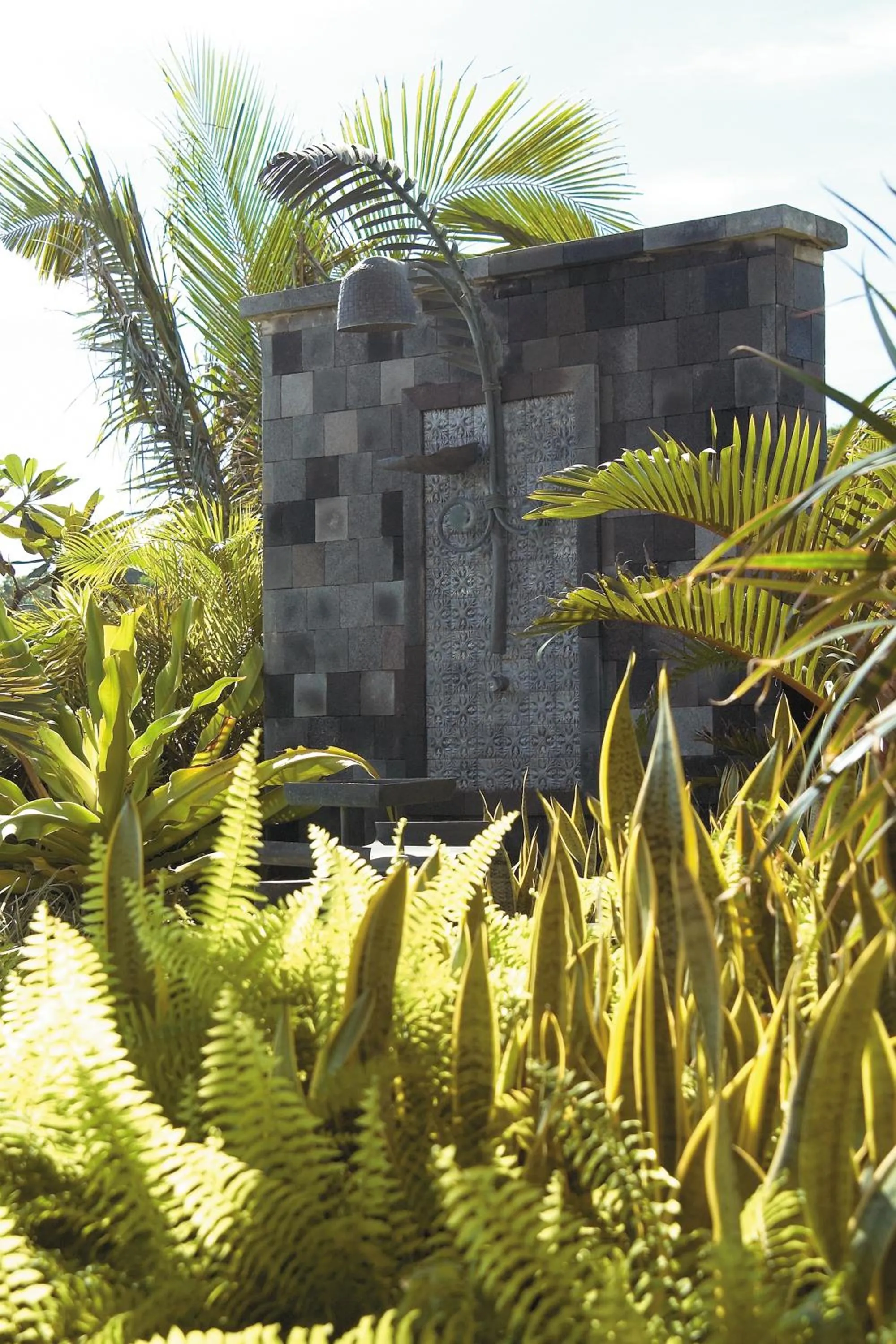 Shower in Shangri-La Boracay