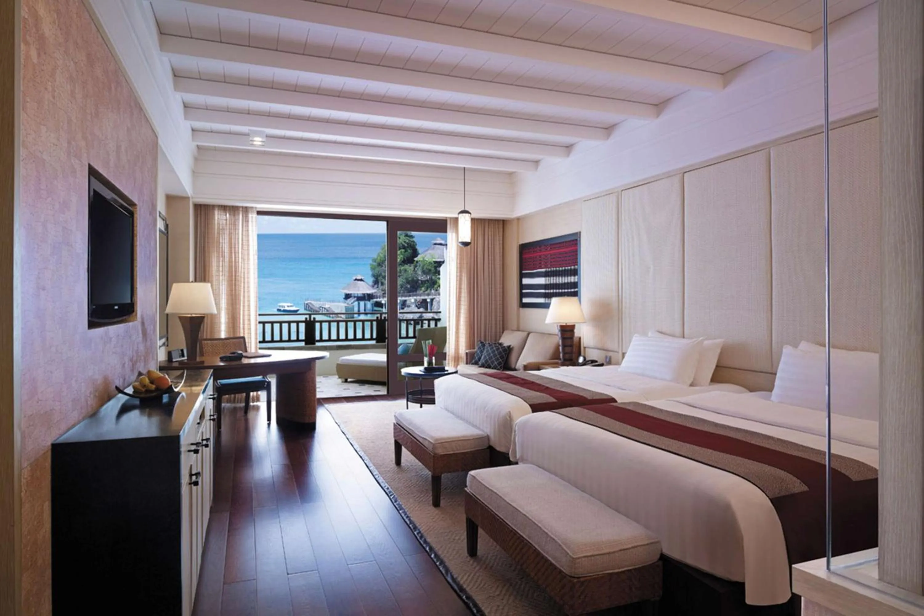 Patio, Bed in Shangri-La Boracay