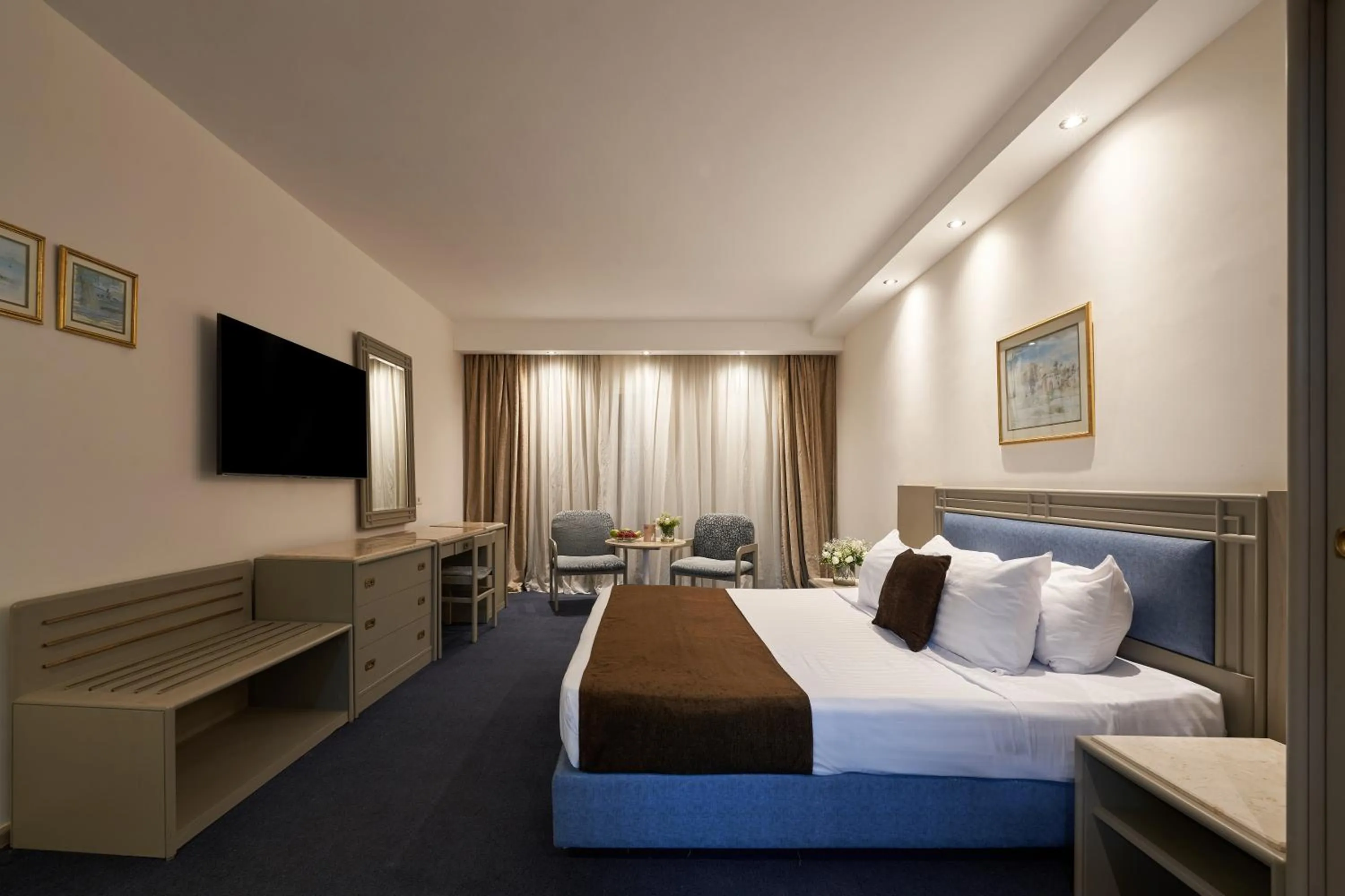 Bed in Pyramids Park Resort Cairo