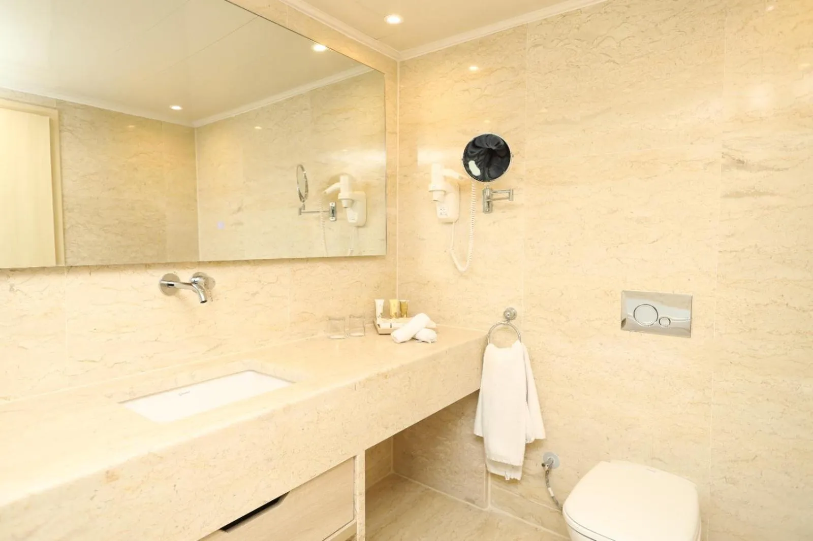 Bathroom in Pyramids Park Resort Cairo