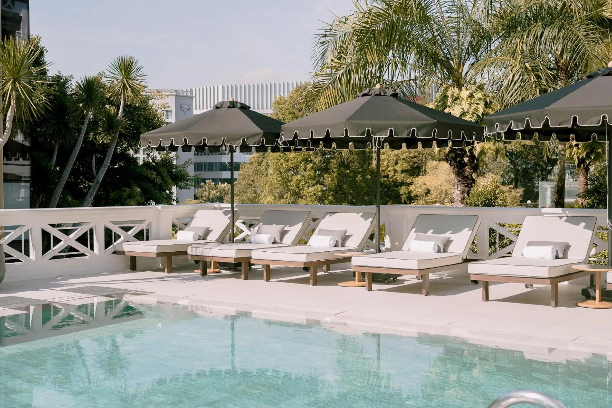 Swimming pool in METT Singapore