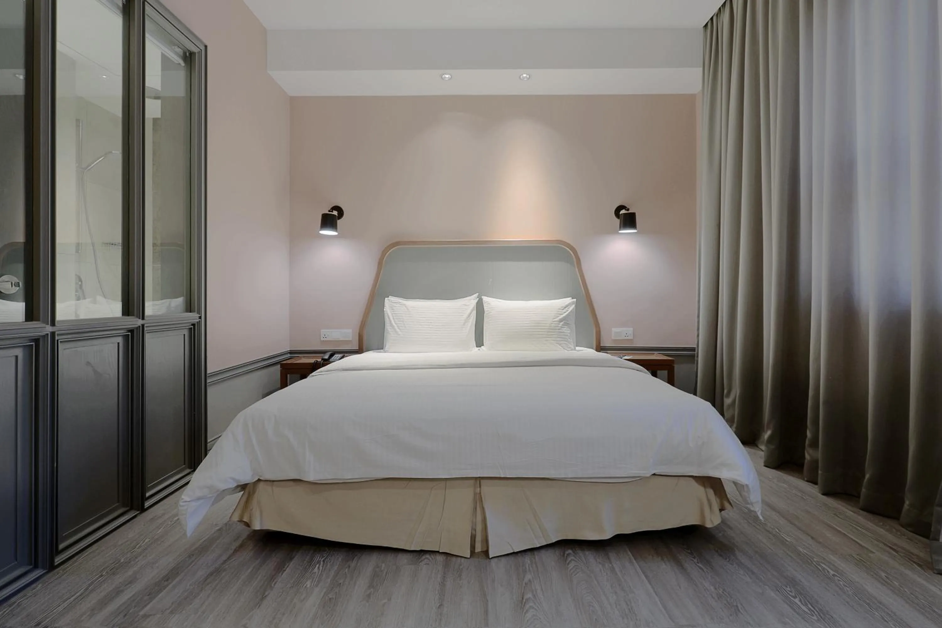 Bed in The Jesselton Hotel