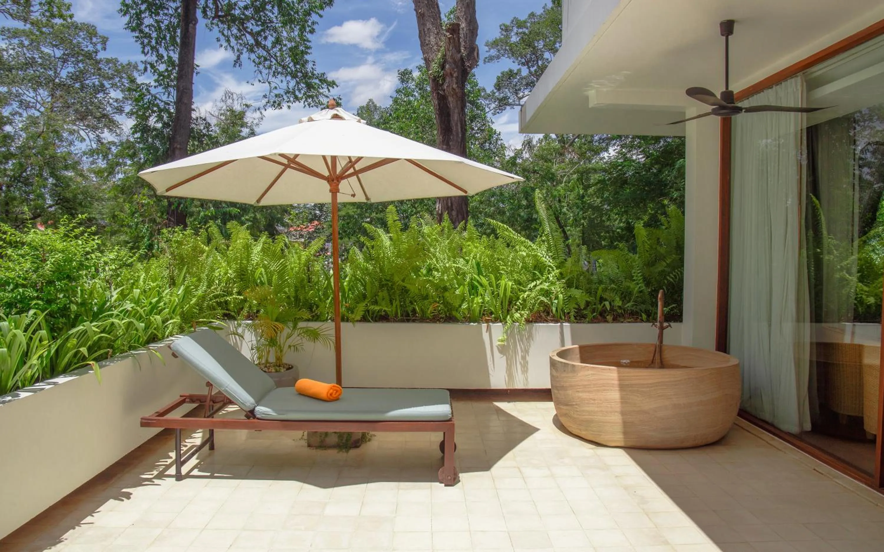 Balcony/Terrace in FCC Angkor by Avani