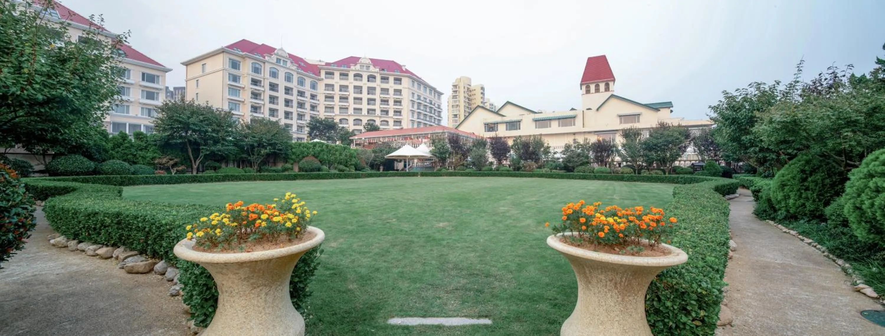 Qingdao Seaview Garden Hotel