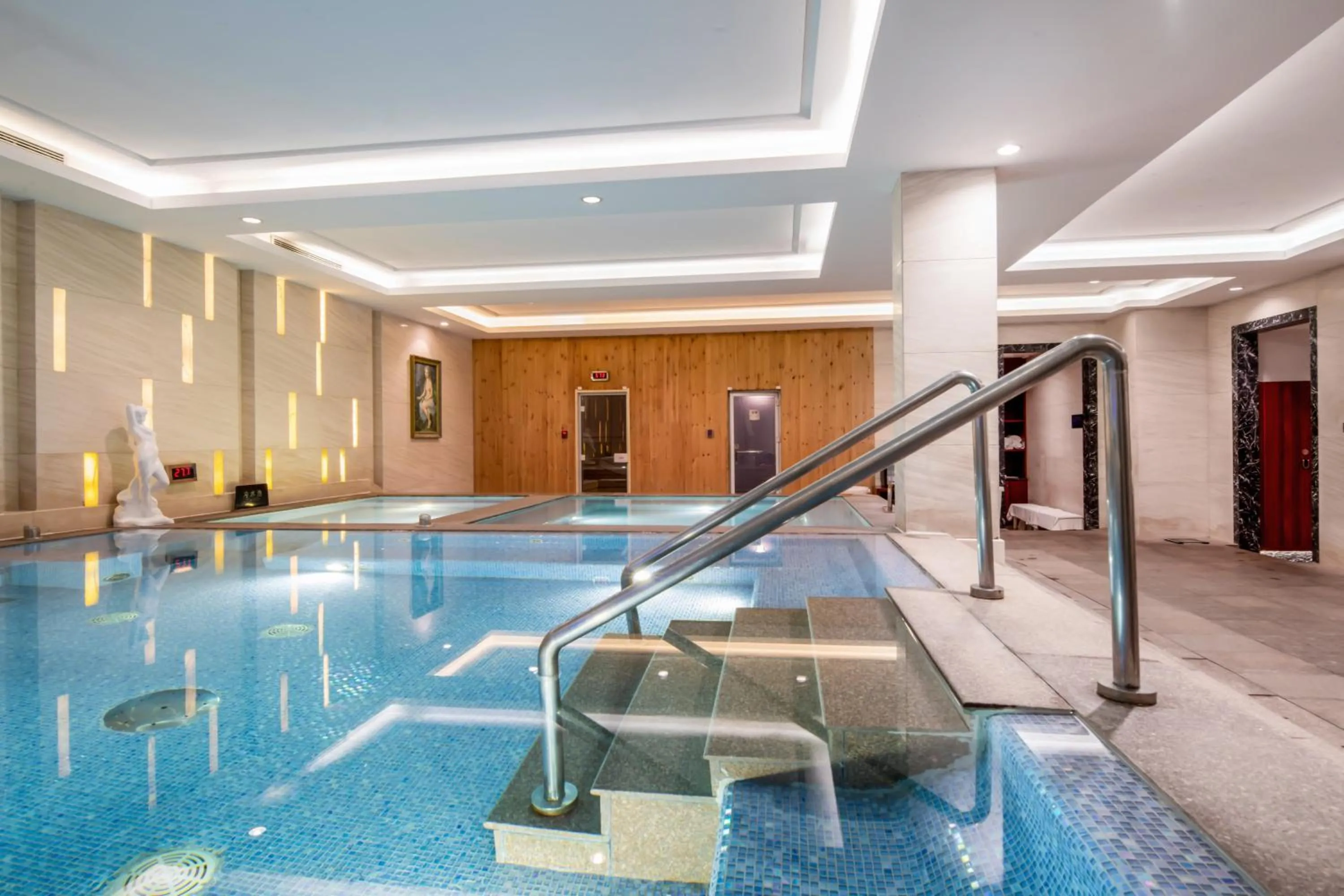 Qingdao Seaview Garden Hotel