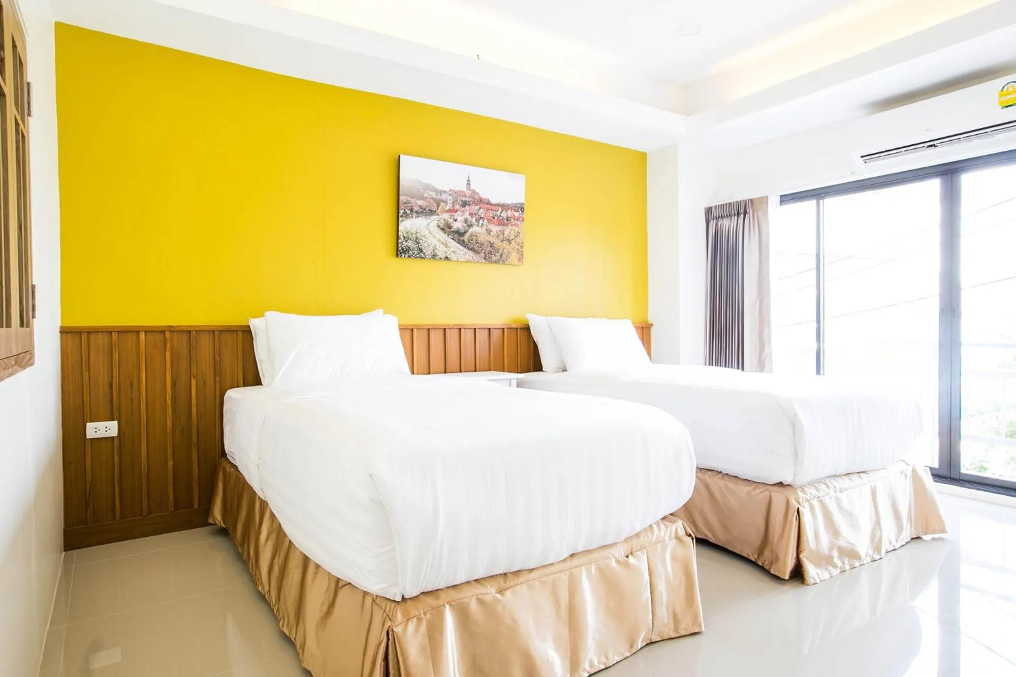 Bed in Chamnan Residence