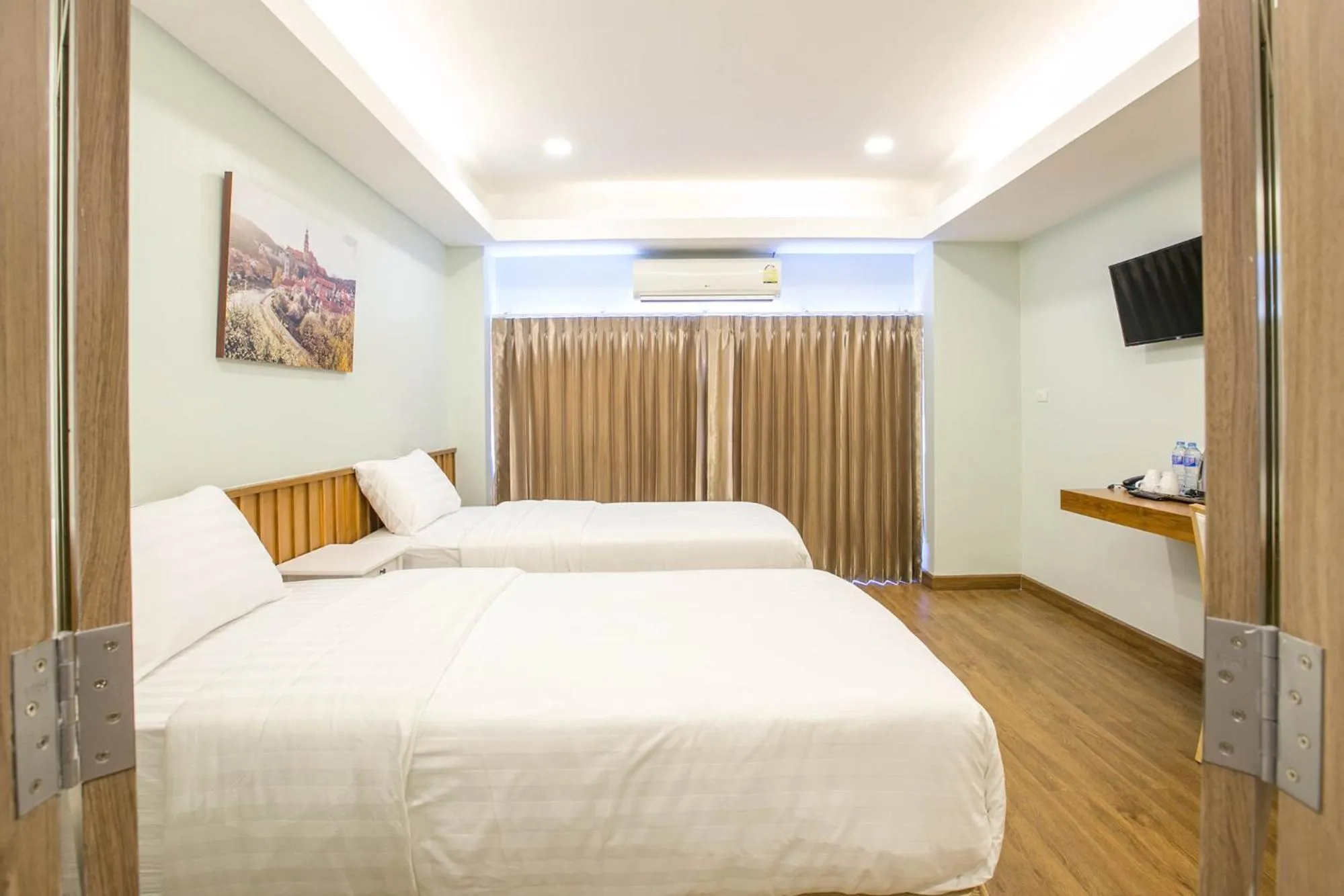 Bed in Chamnan Residence